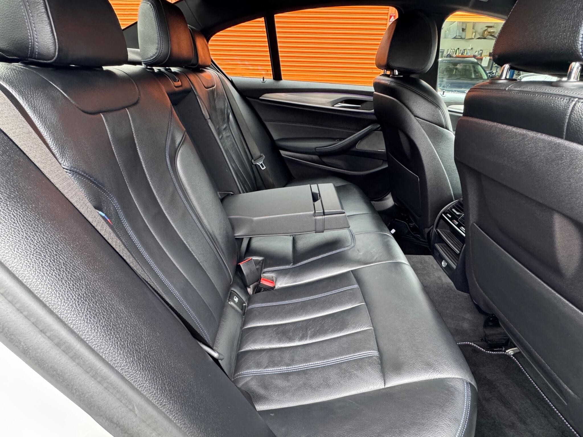 BMW 5 Series view 11