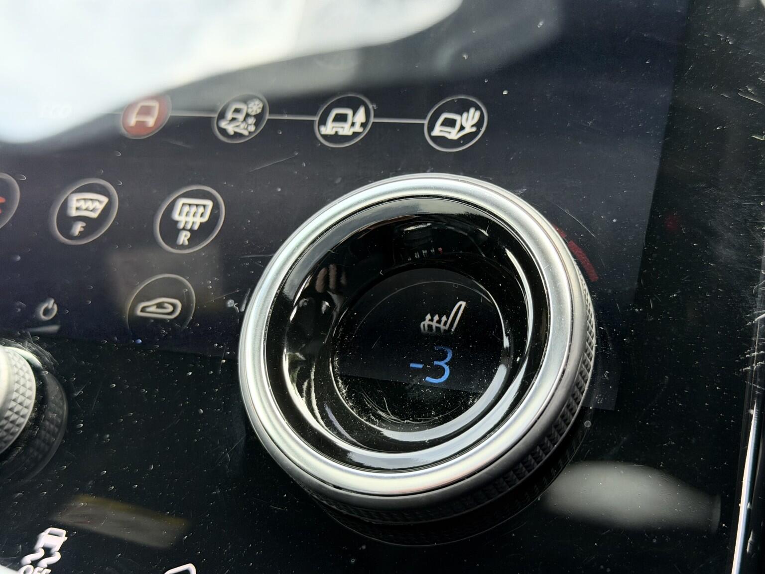 Land Rover Range Rover Velar view 23