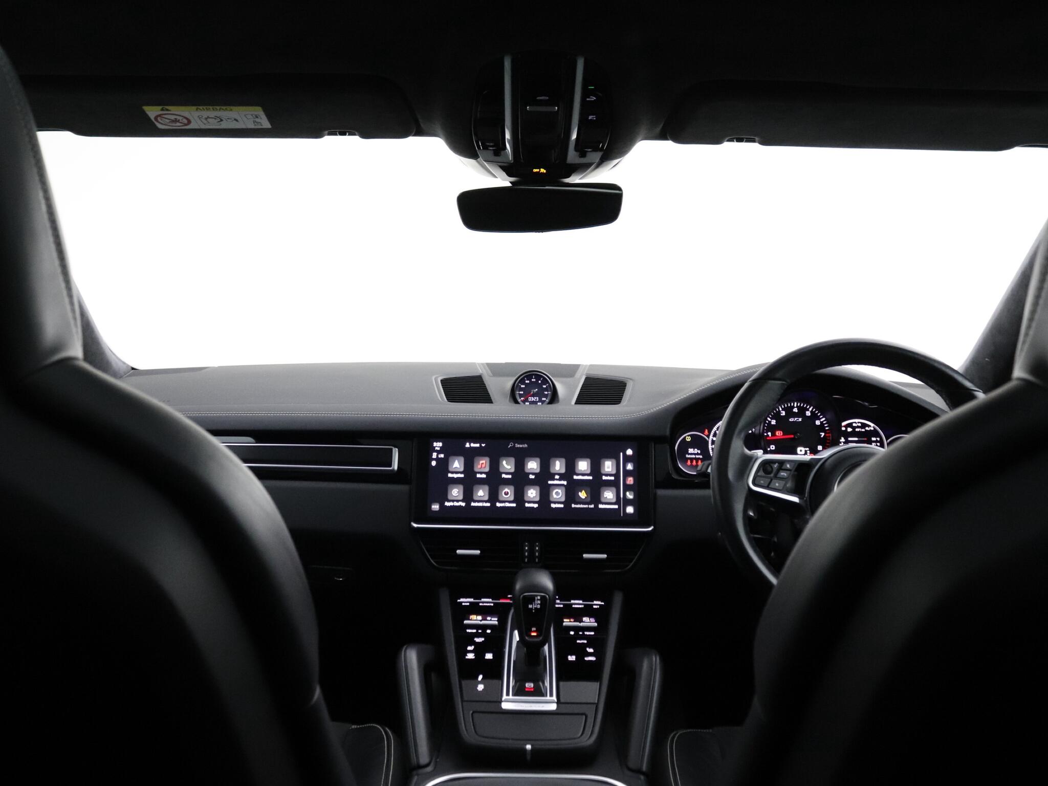 Porsche Cayenne view 28
