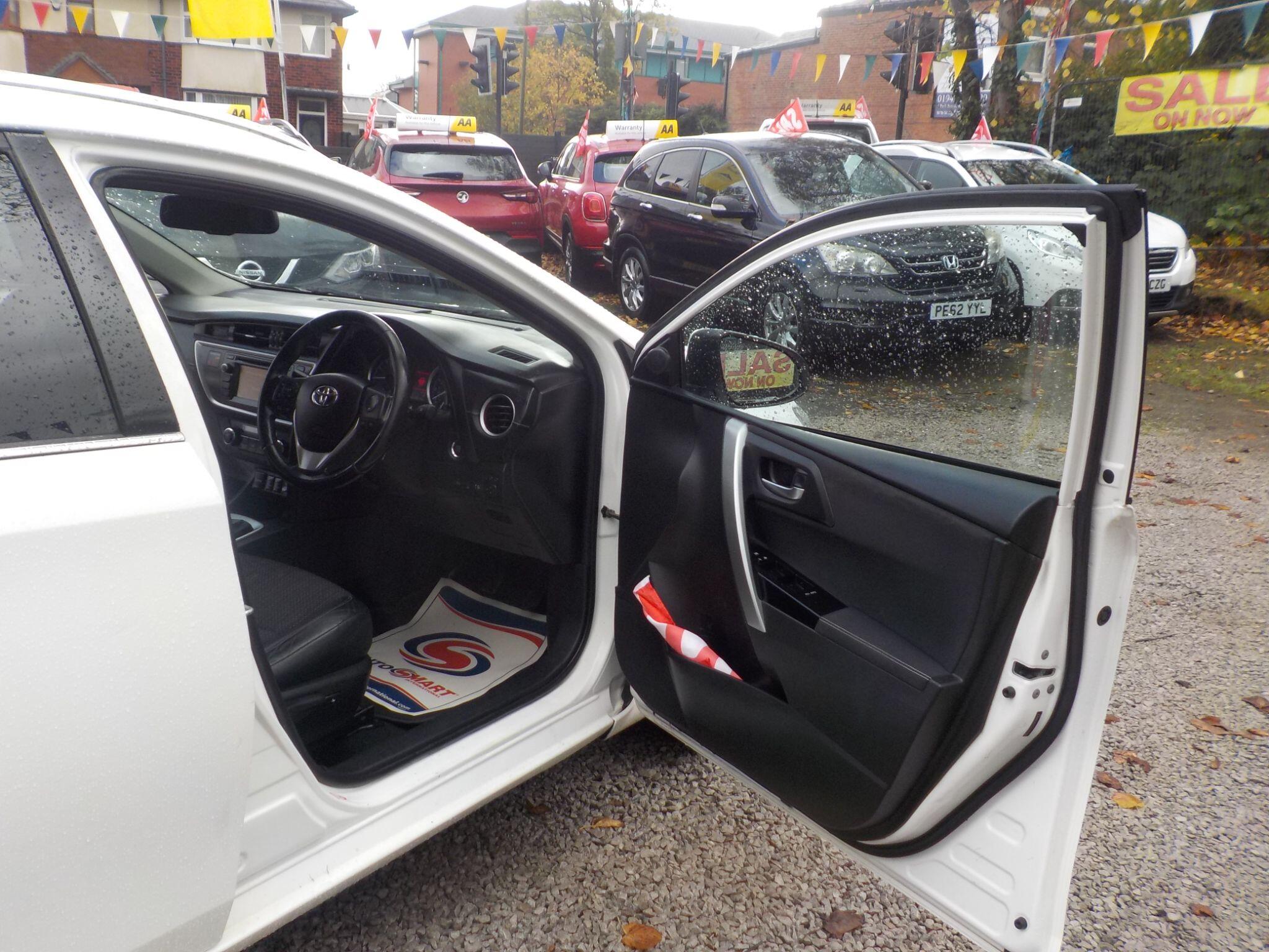 Toyota Auris 1.6 V-Matic Excel Touring Sports Euro 5 5dr