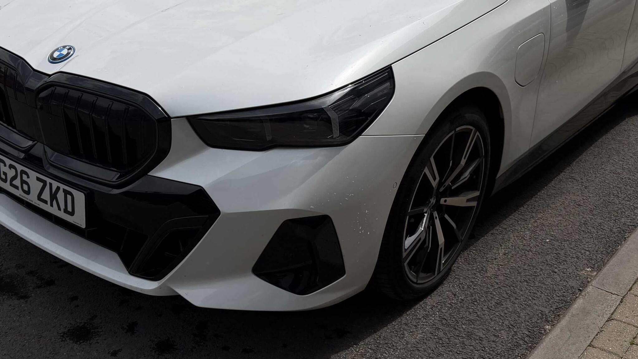 BMW 5 Series view 13