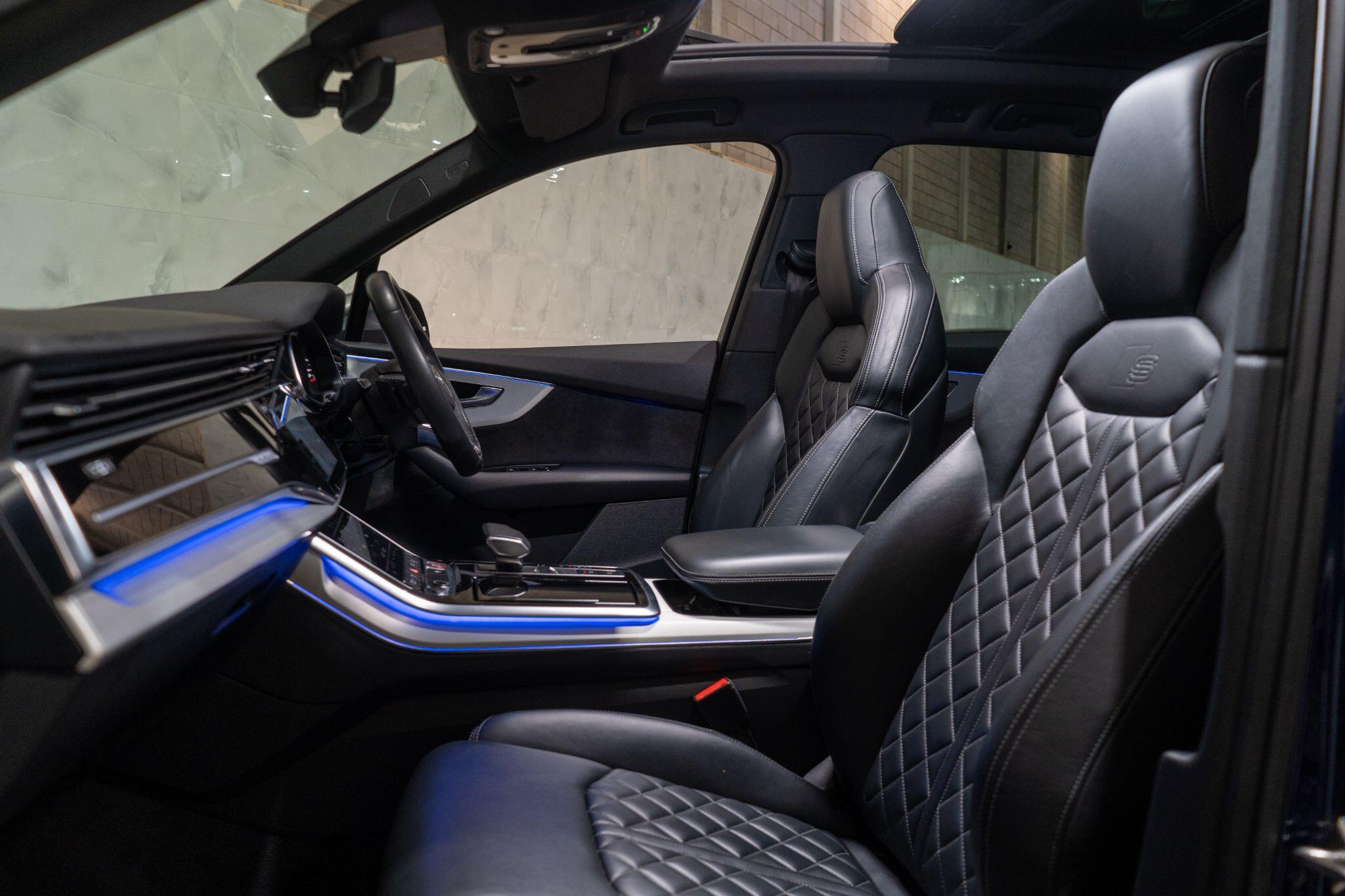 Audi SQ7 view 15