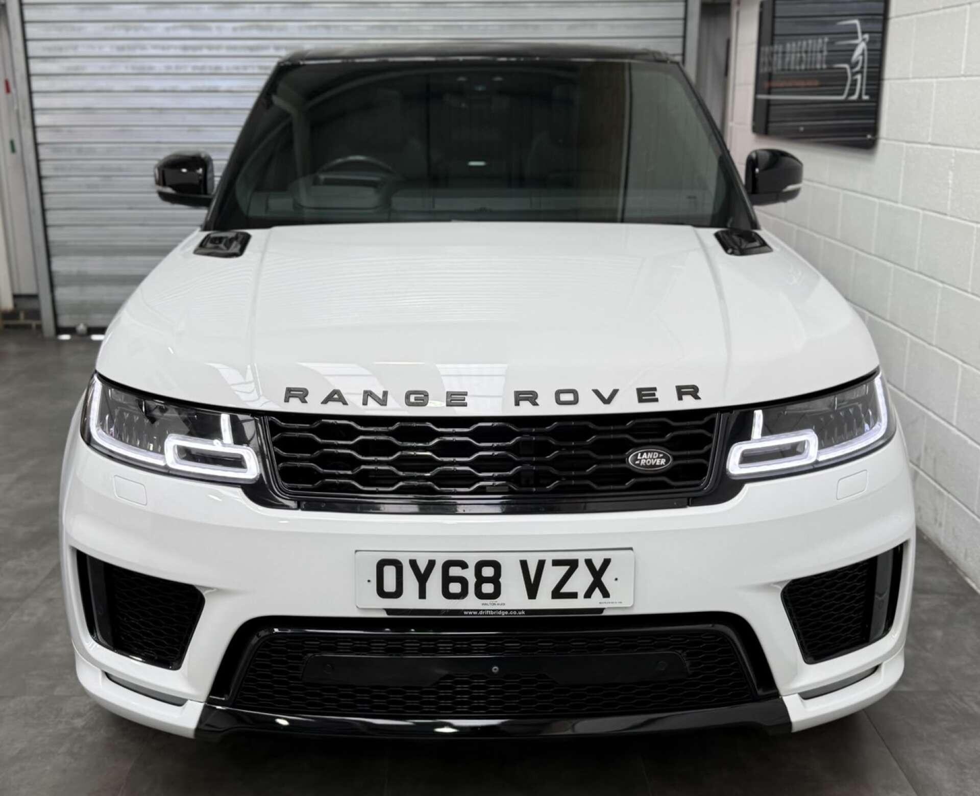 Land Rover Range Rover Sport view 2