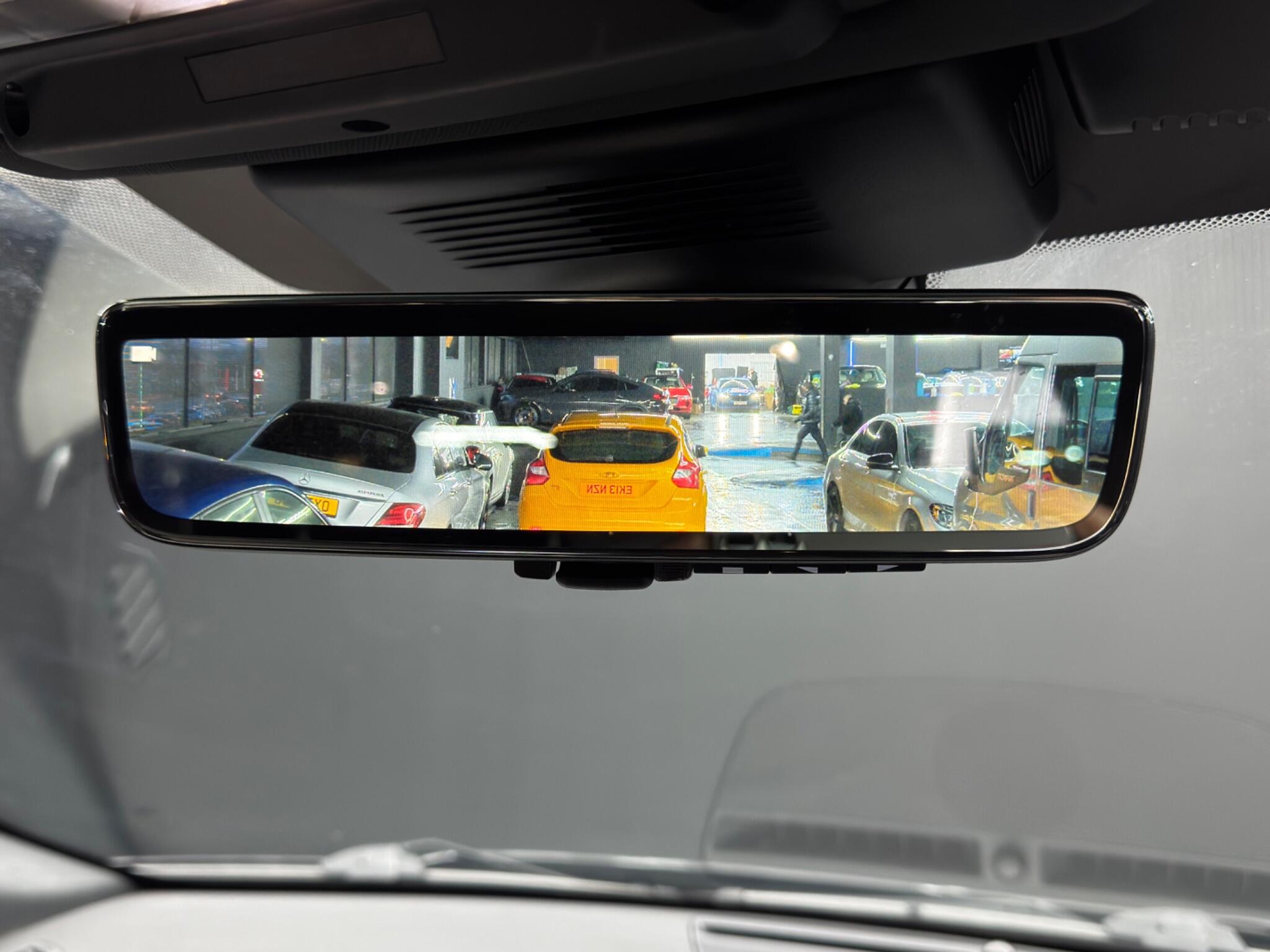 Land Rover Discovery Sport view 39