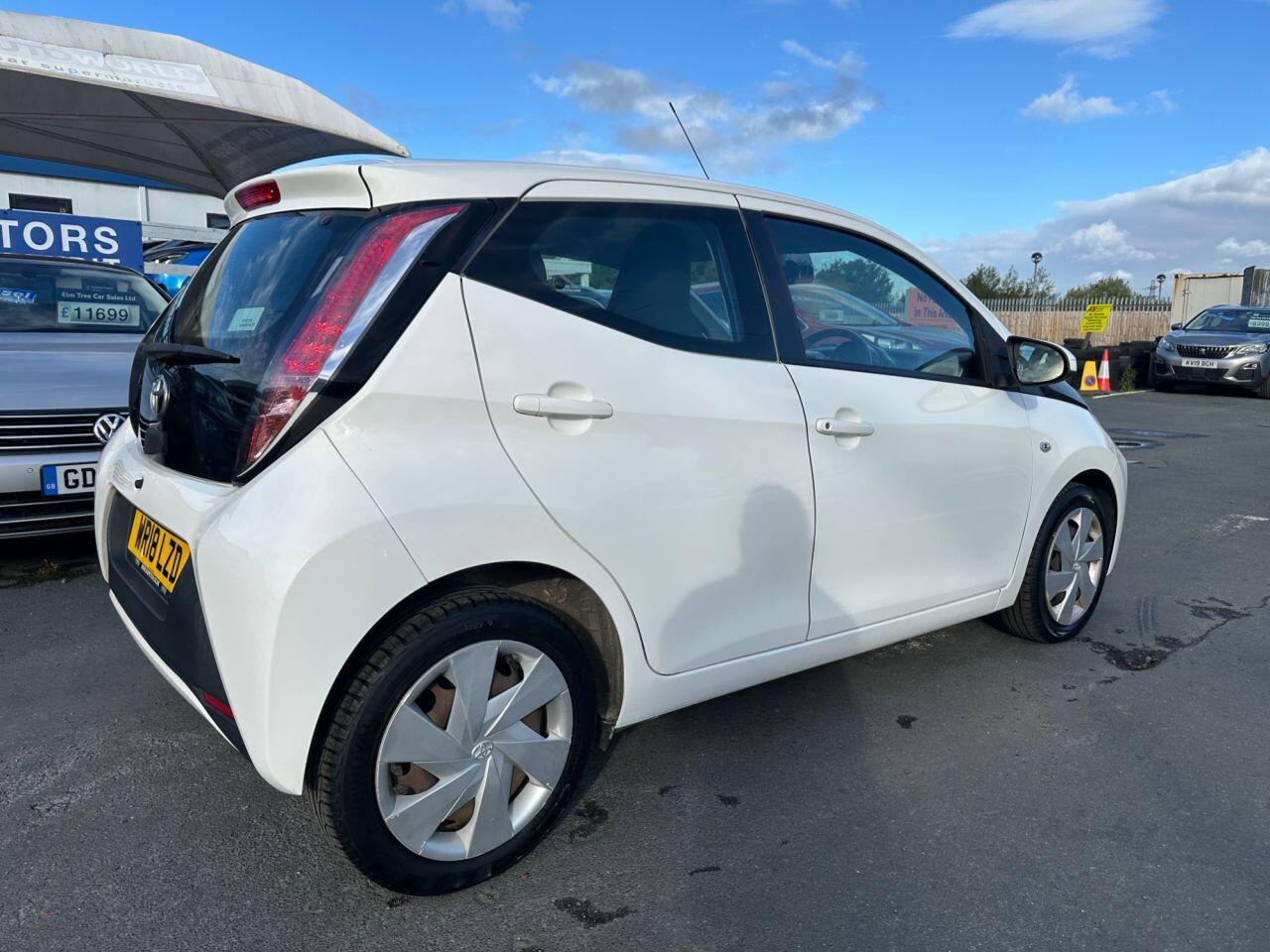 Toyota Aygo view 35