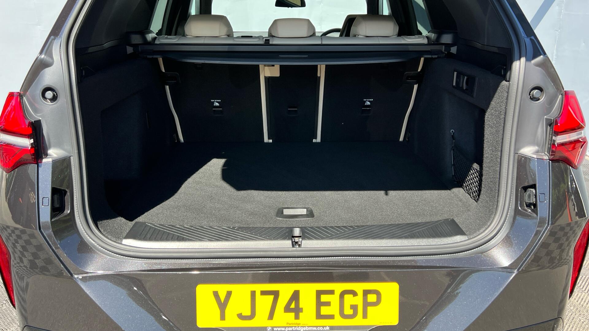 BMW X3 view 13