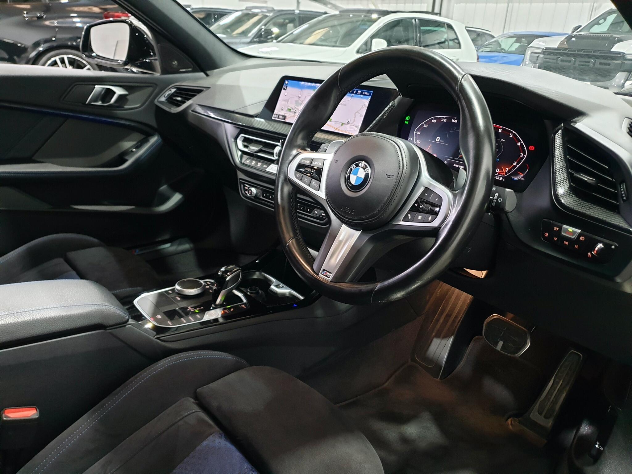 BMW 1 Series view 59