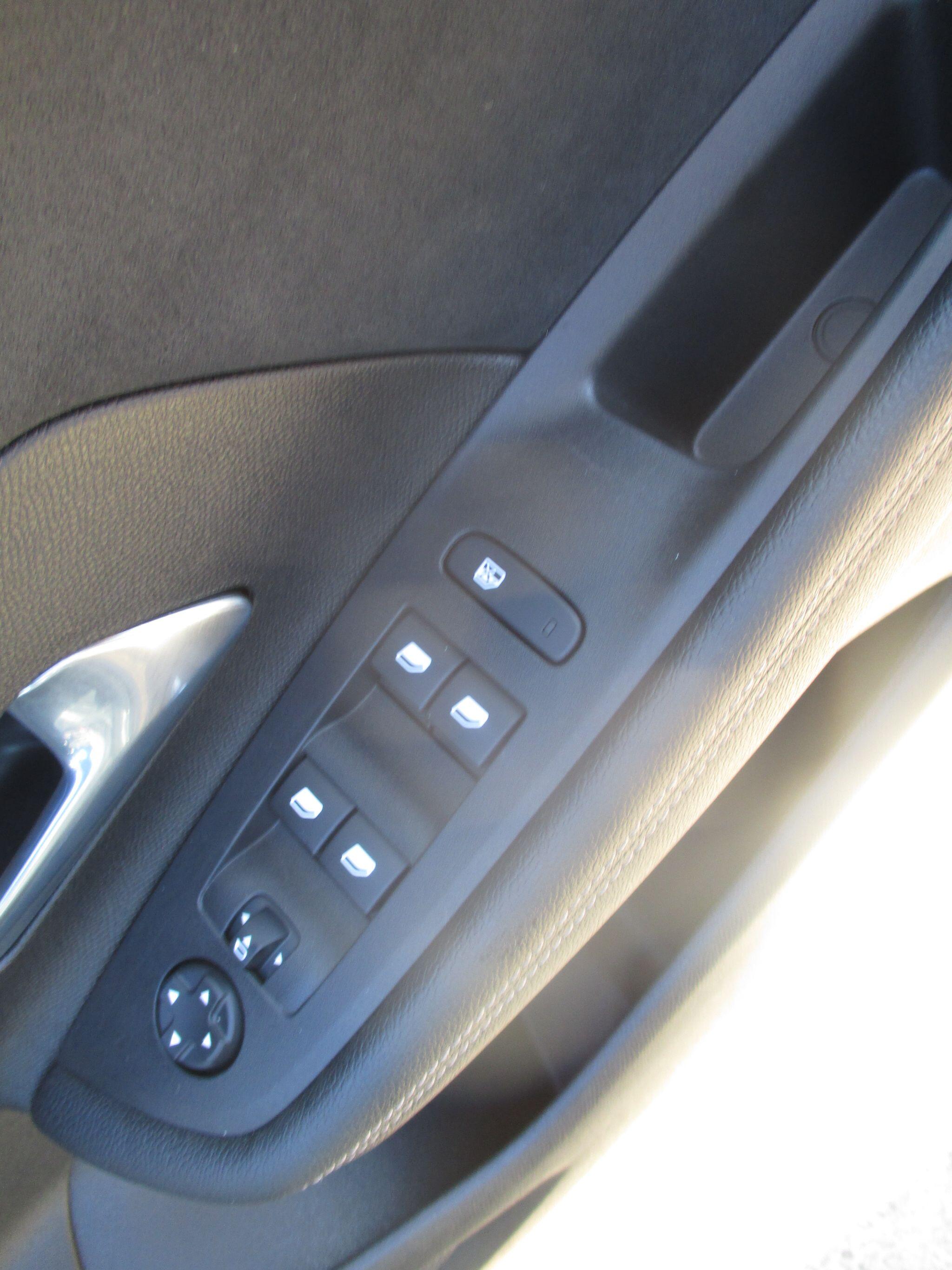 Vauxhall Mokka Electric view 27