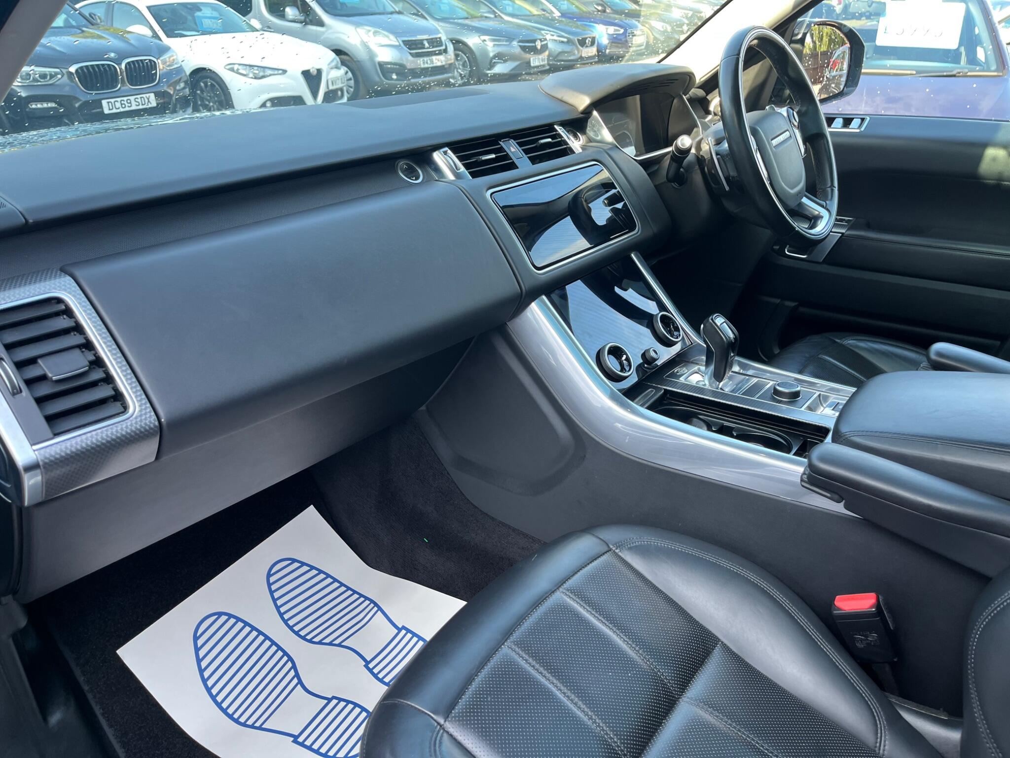 Land Rover Range Rover Sport view 11
