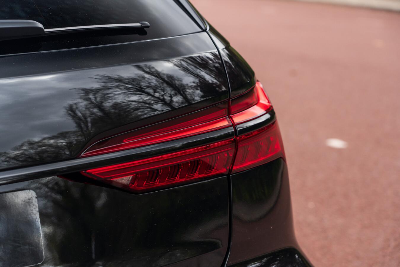 Audi RS6 Avant view 18