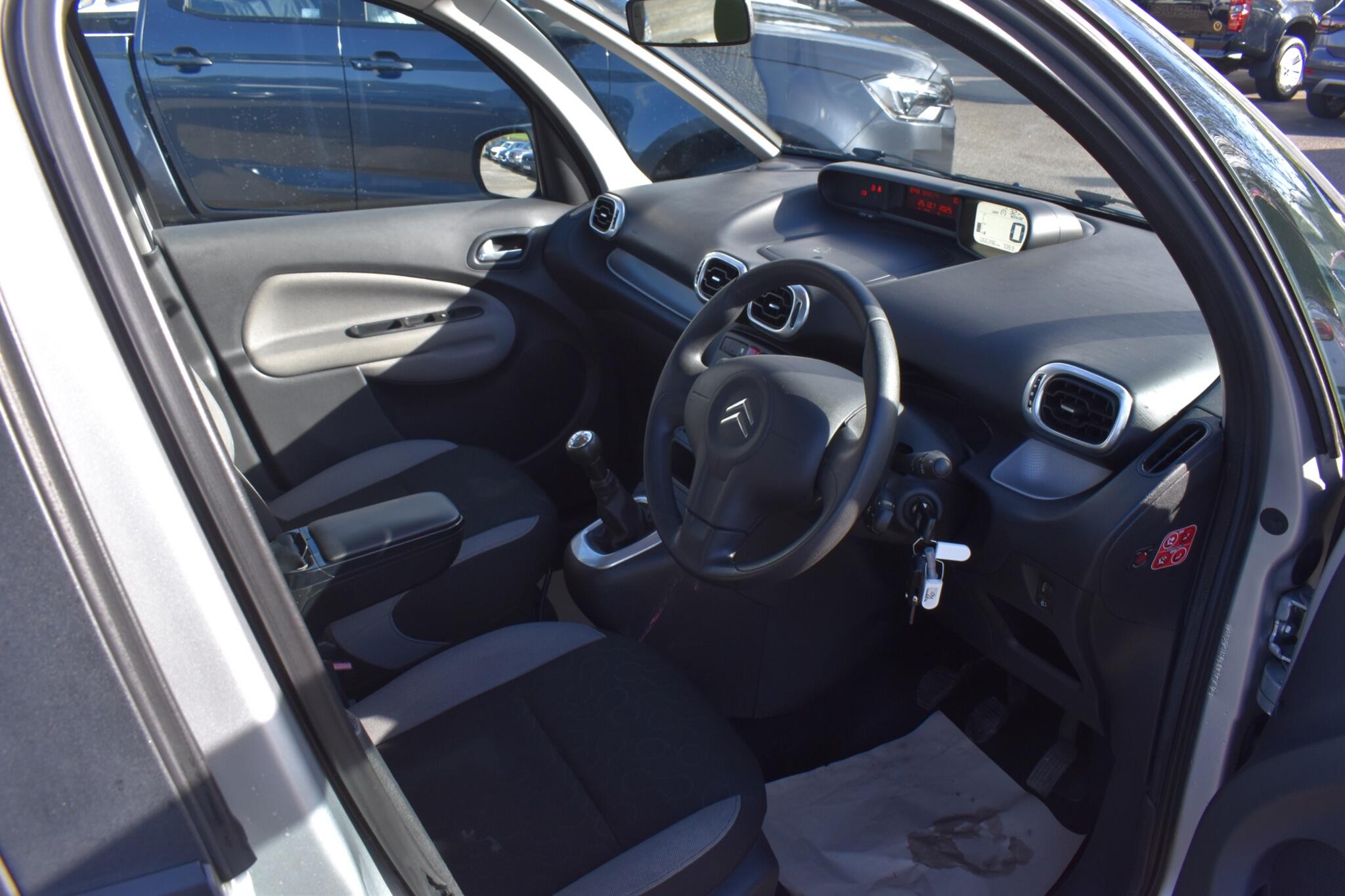 C3 Picasso - 1.6 HDi VTR+ Euro 5 5dr - Image 22