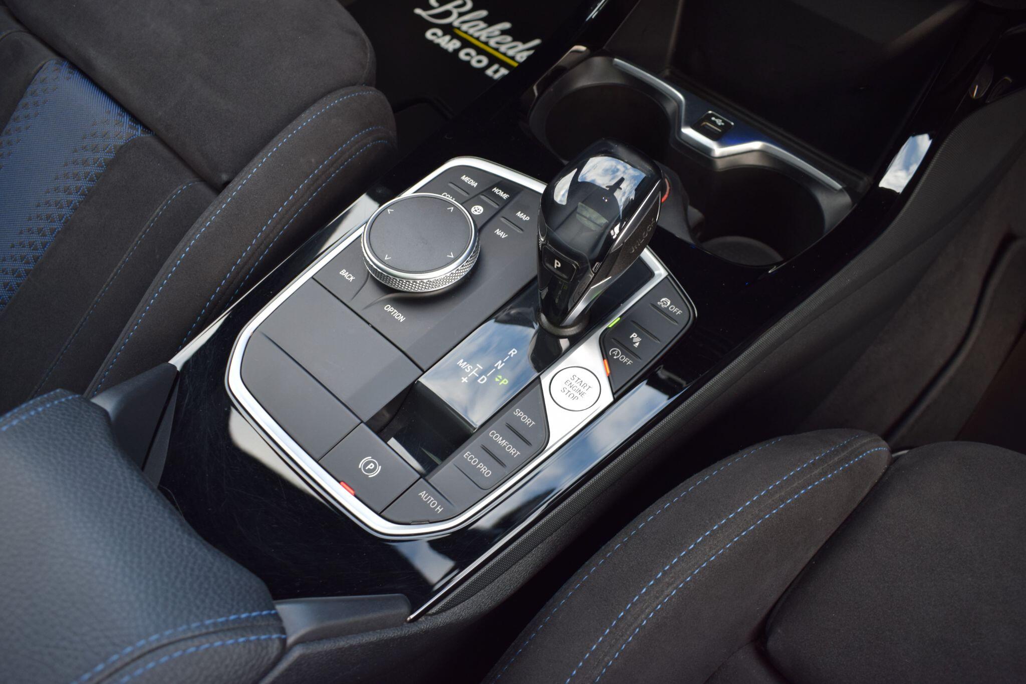 BMW 1 Series view 8