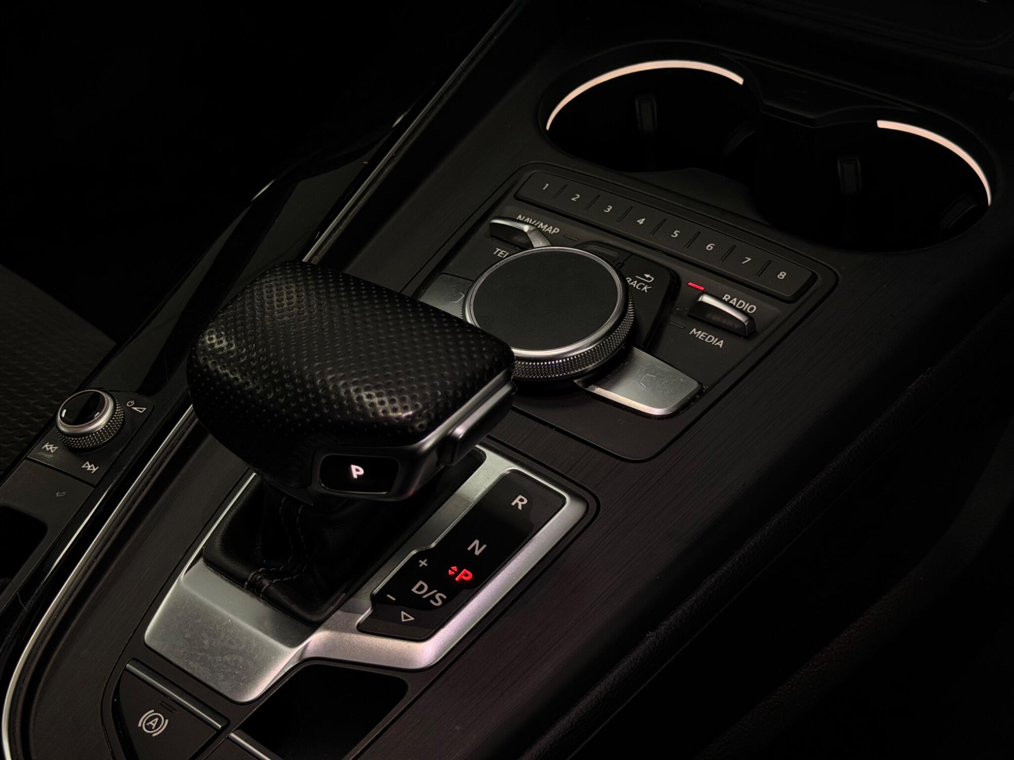 Audi A4 view 13