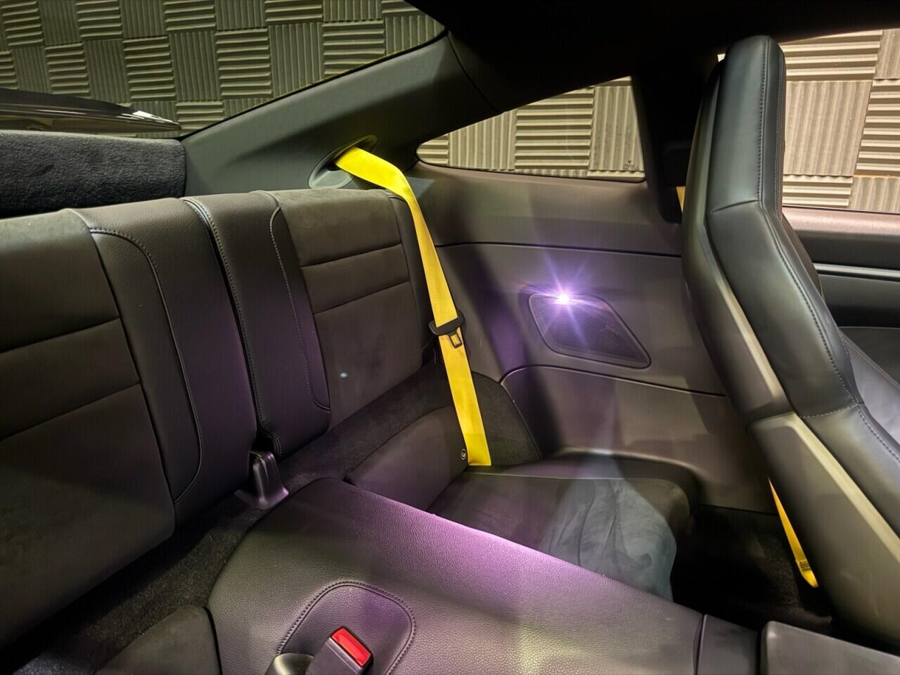 Porsche 911 view 14