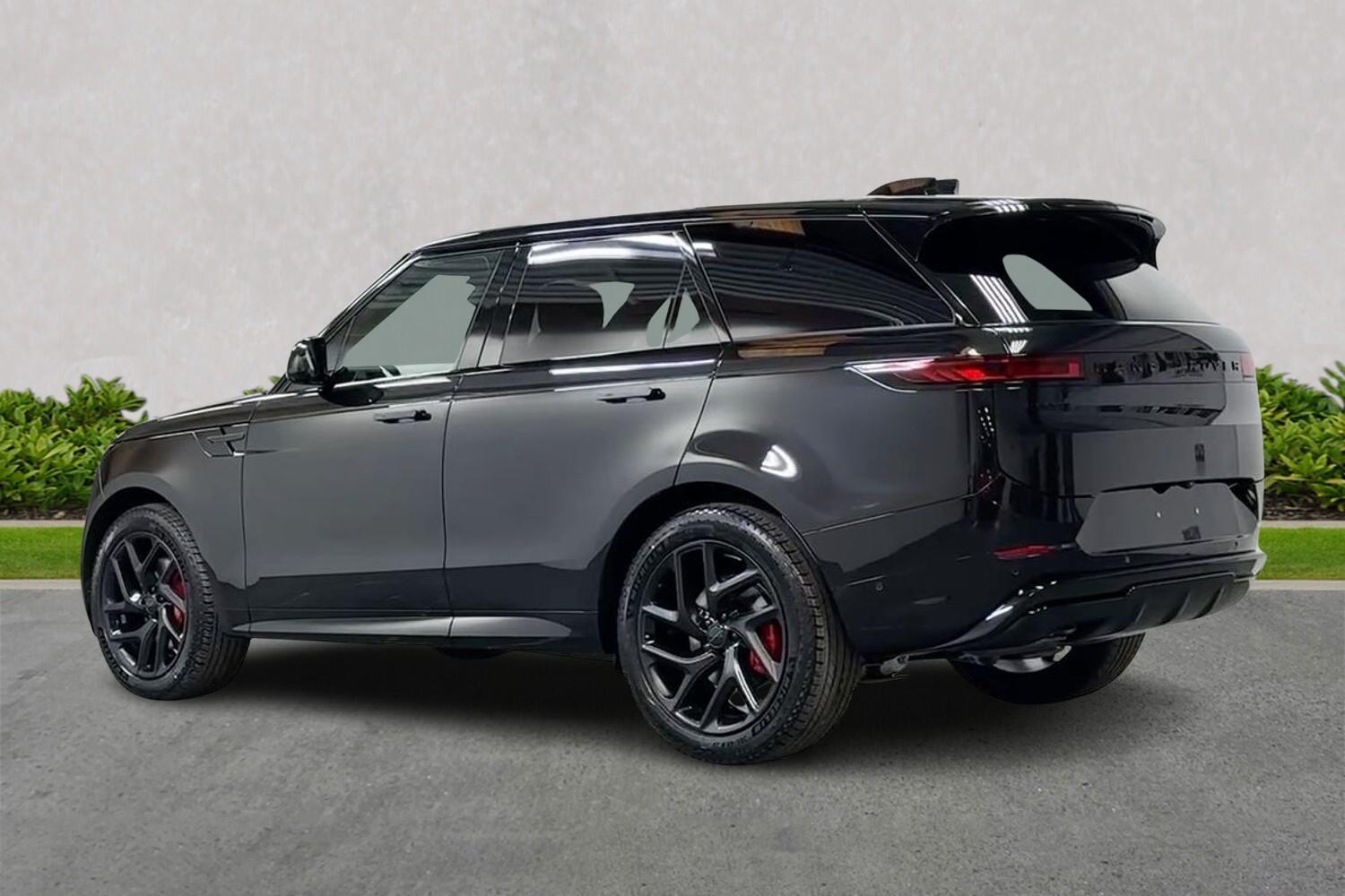 Land Rover Range Rover Sport view 2