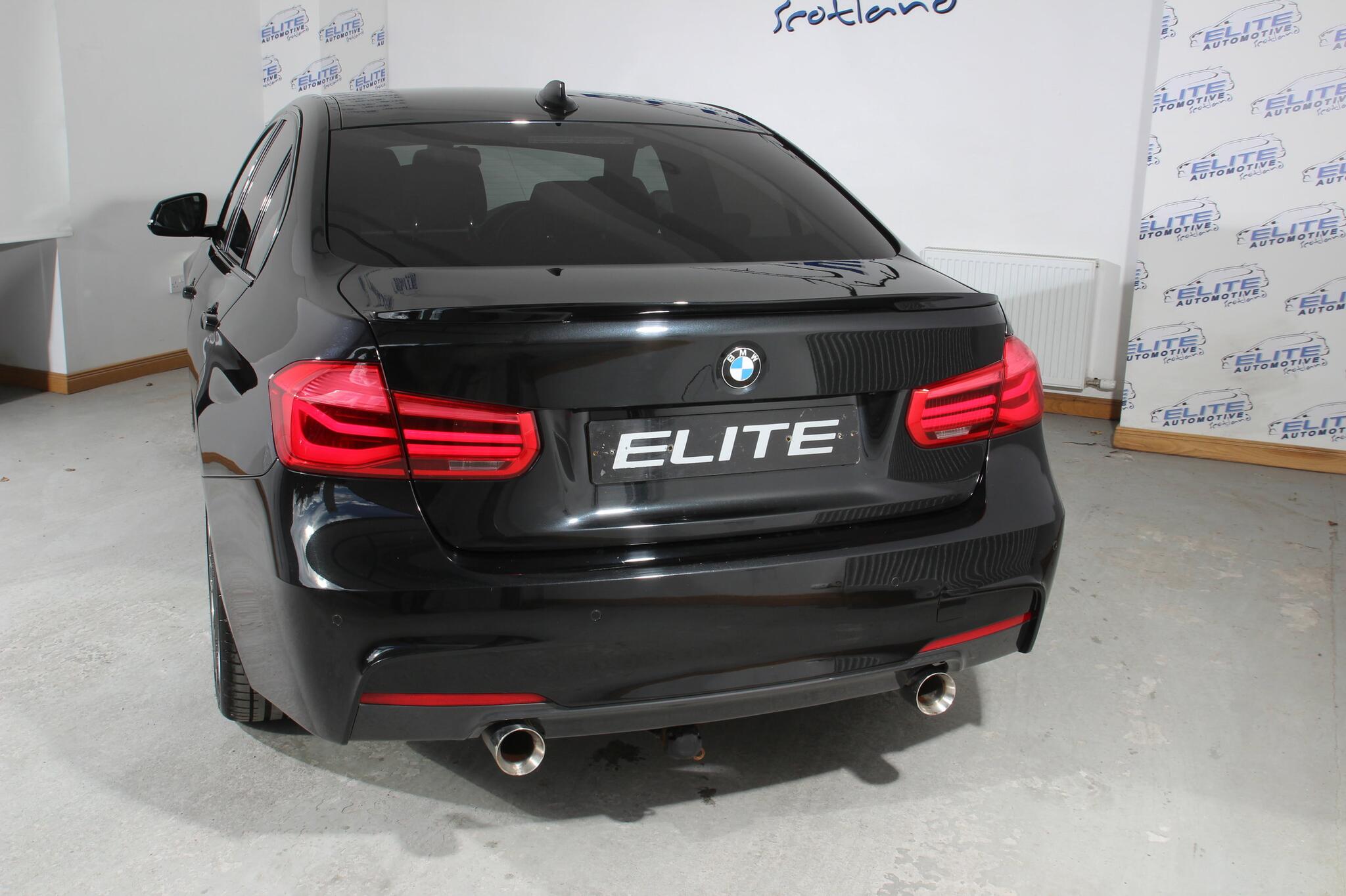 BMW 3 Series view 14