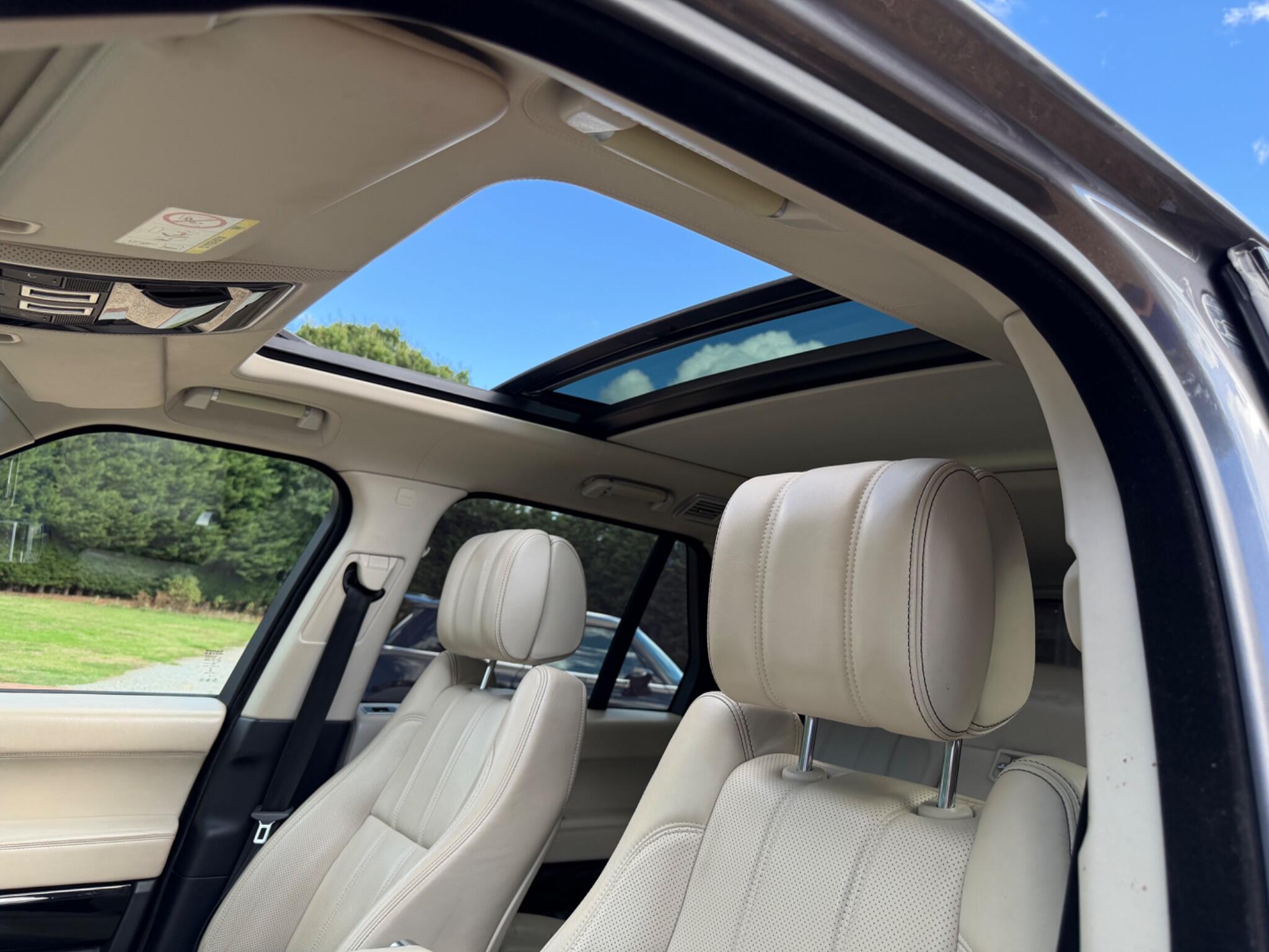 Land Rover Range Rover view 25
