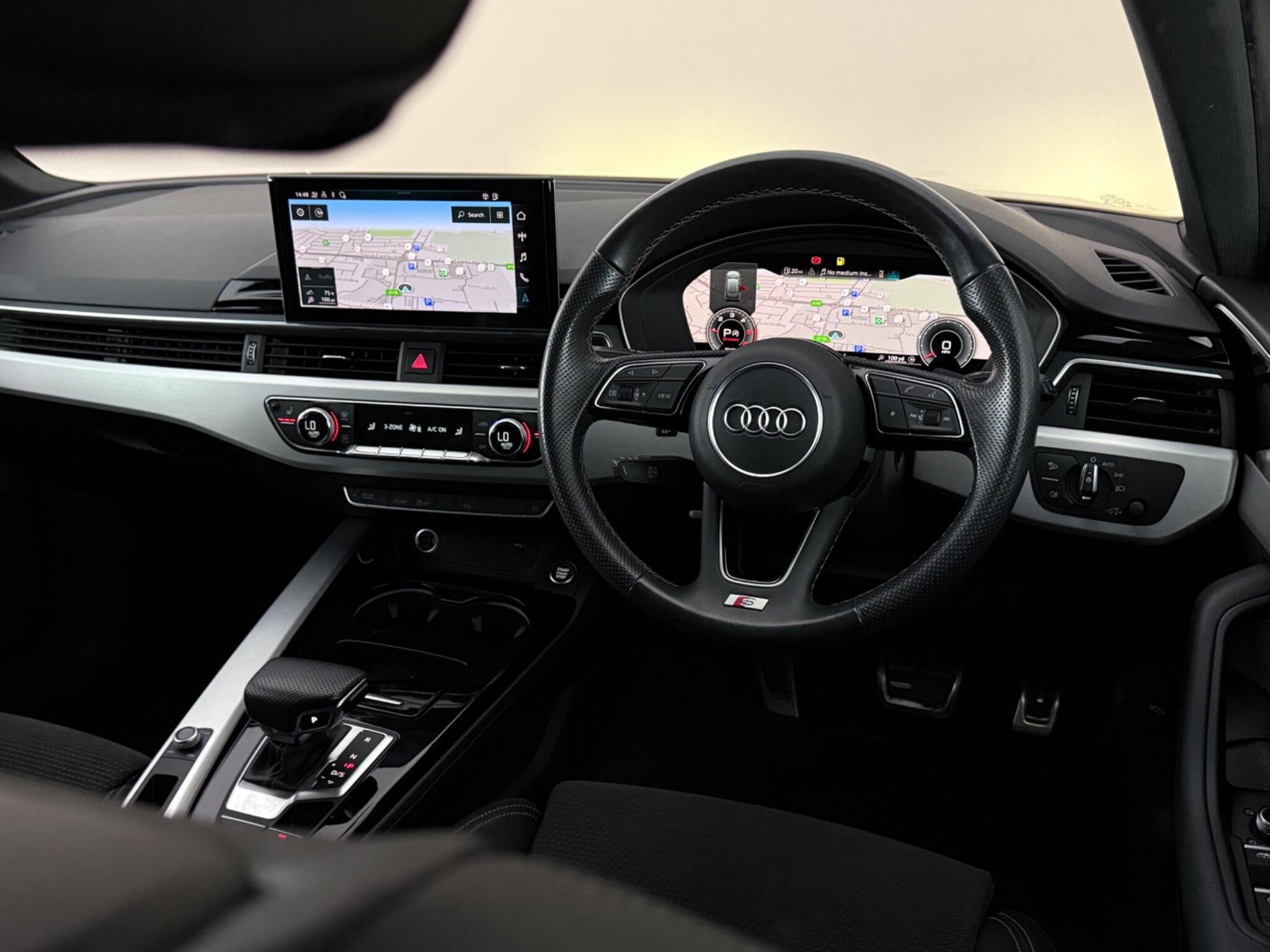 Audi A4 view 14