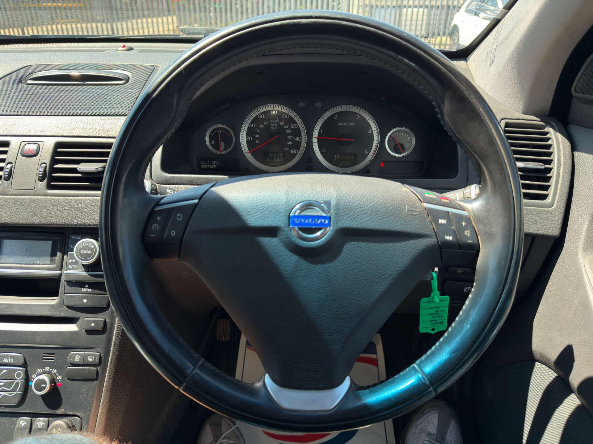Volvo XC90 view 49