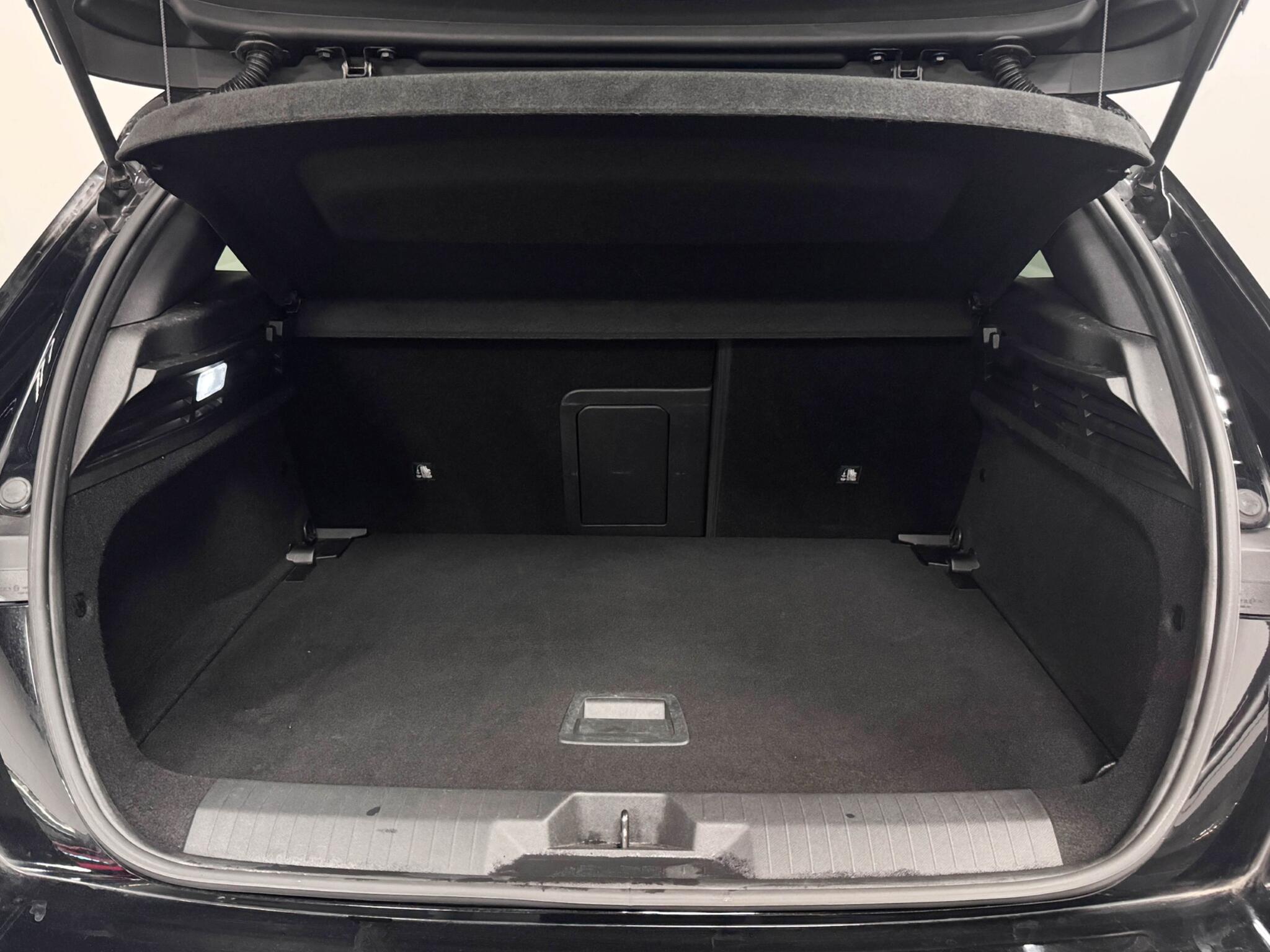 Vauxhall Astra view 7
