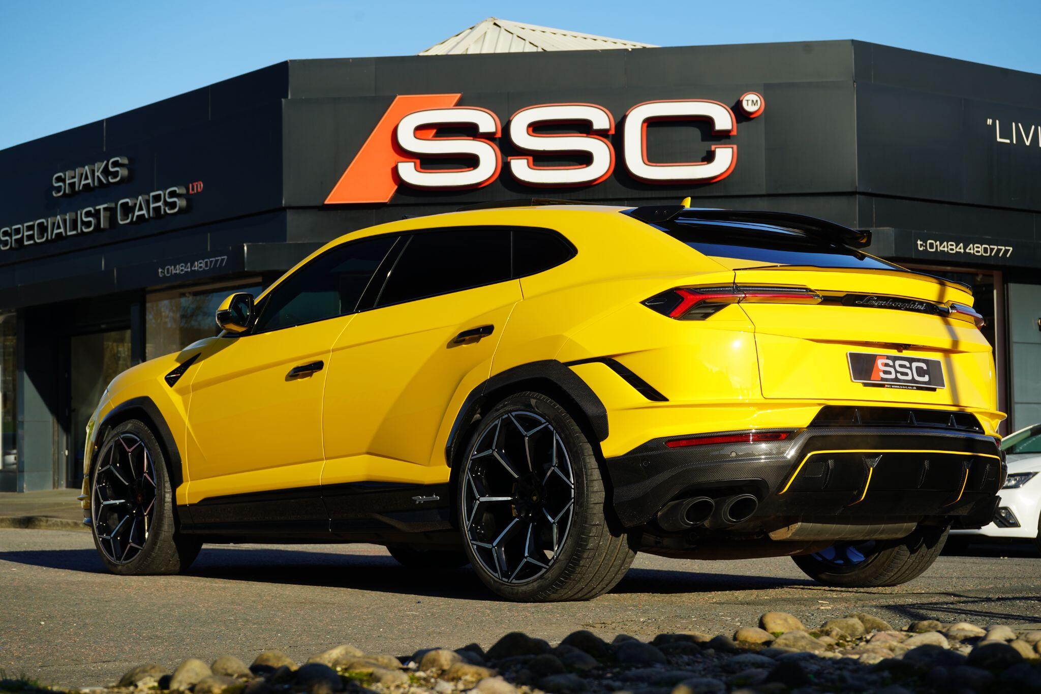 Lamborghini Urus view 2