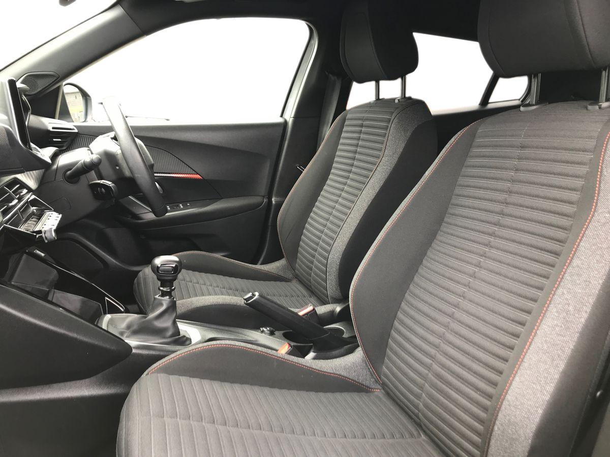 Peugeot 2008 view 6
