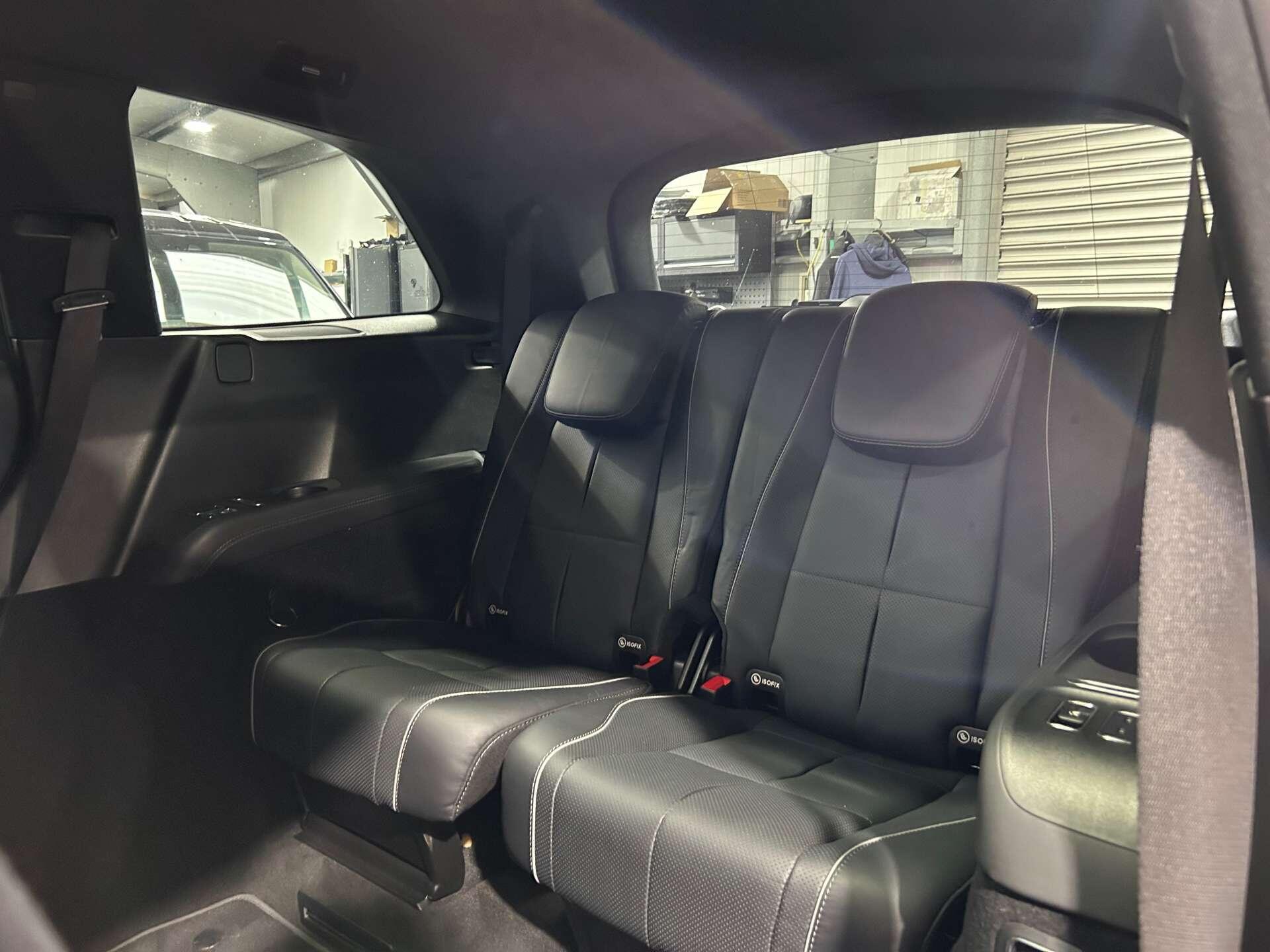 Mercedes-Benz GLS view 32