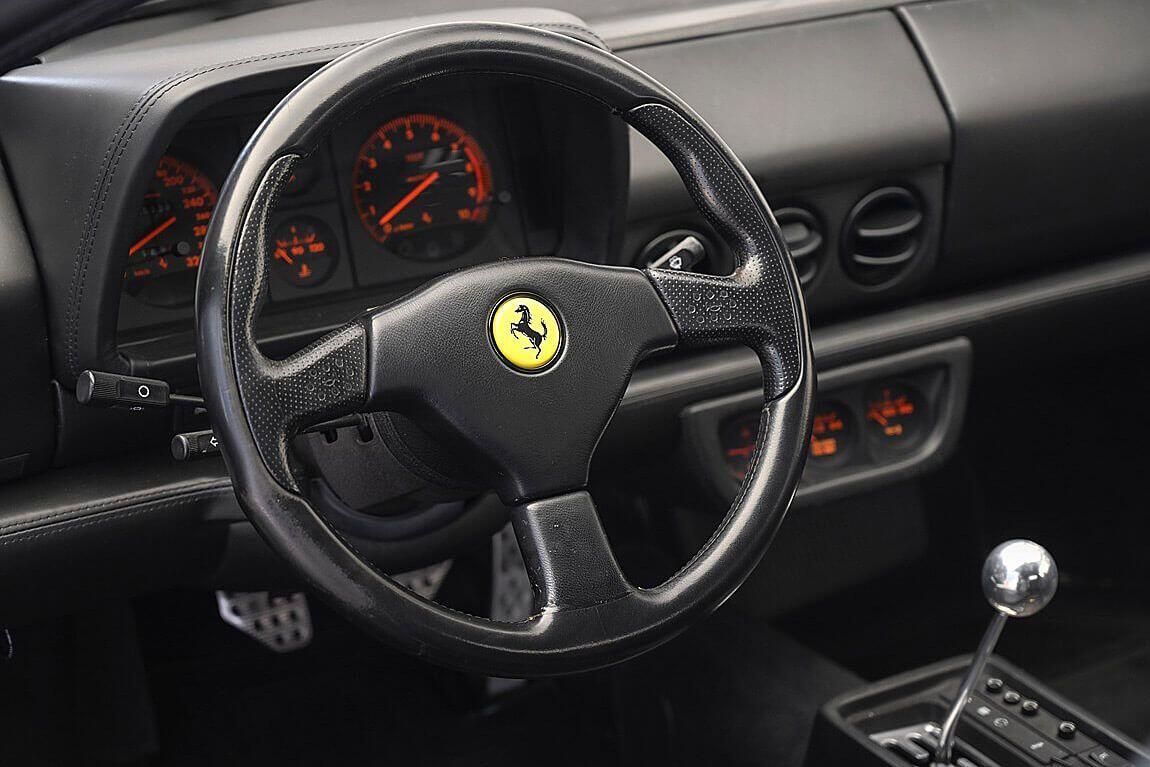 Ferrari 512 view 6