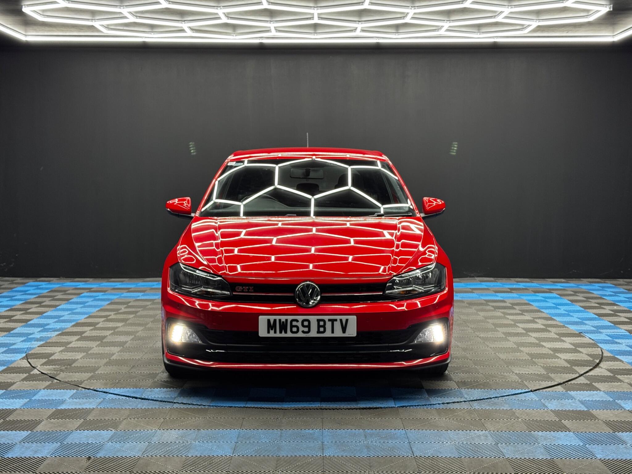 Volkswagen Polo view 2