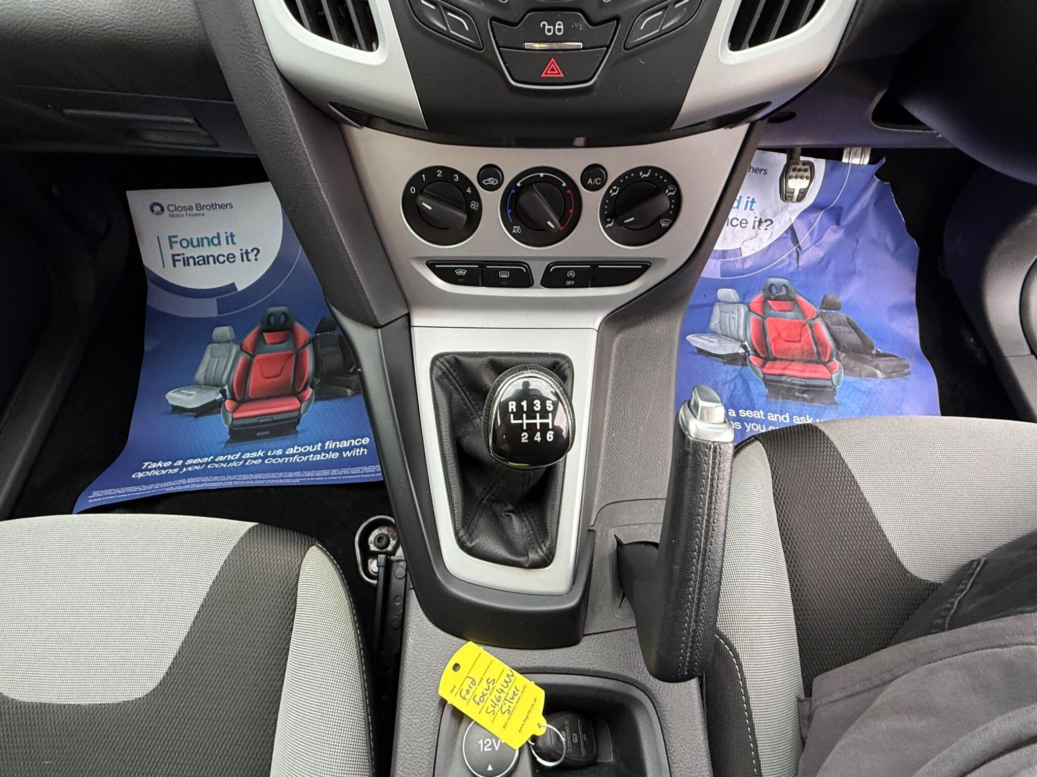 Ford Focus view 35
