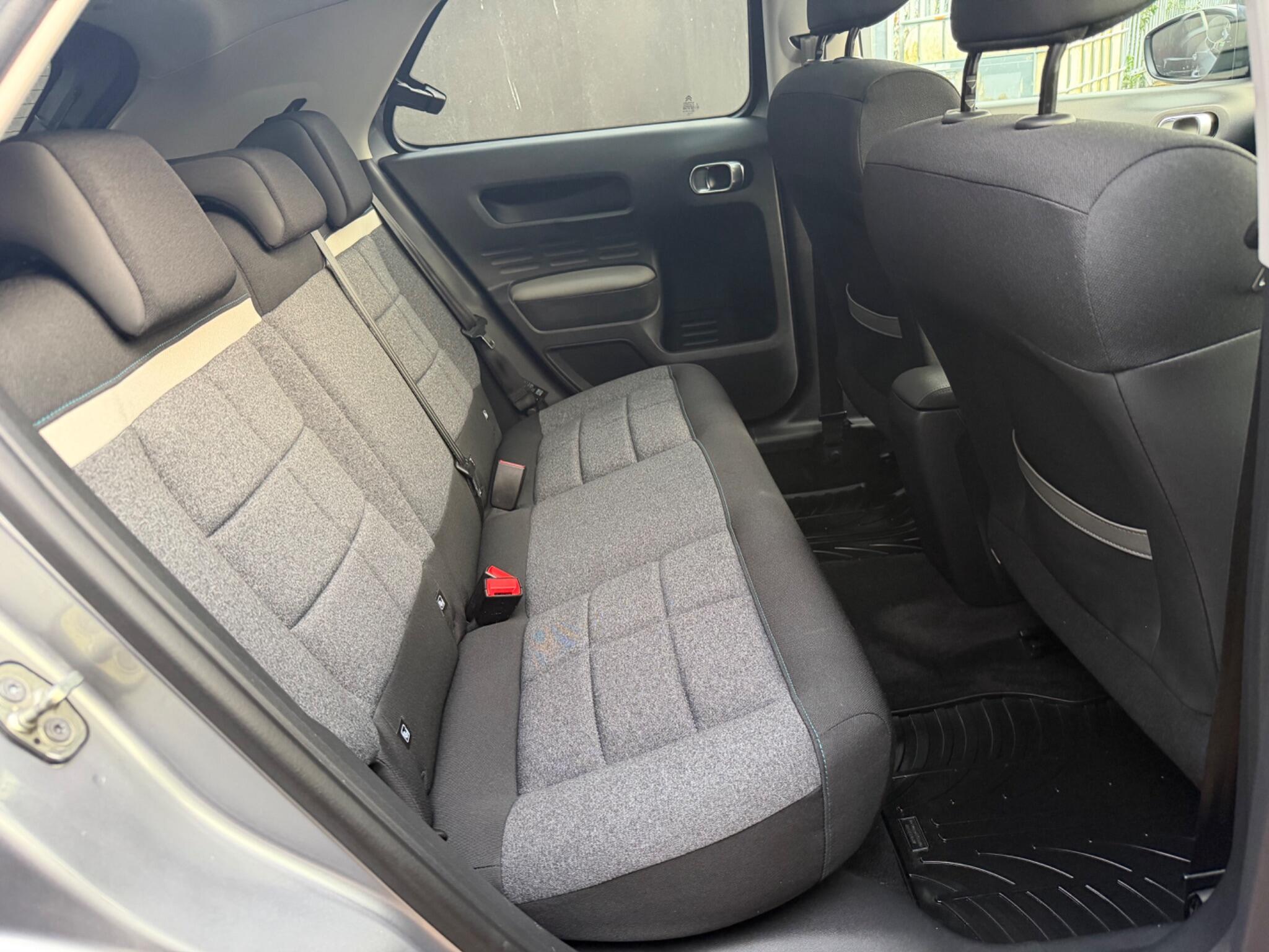 Citroen C4 Cactus view 8
