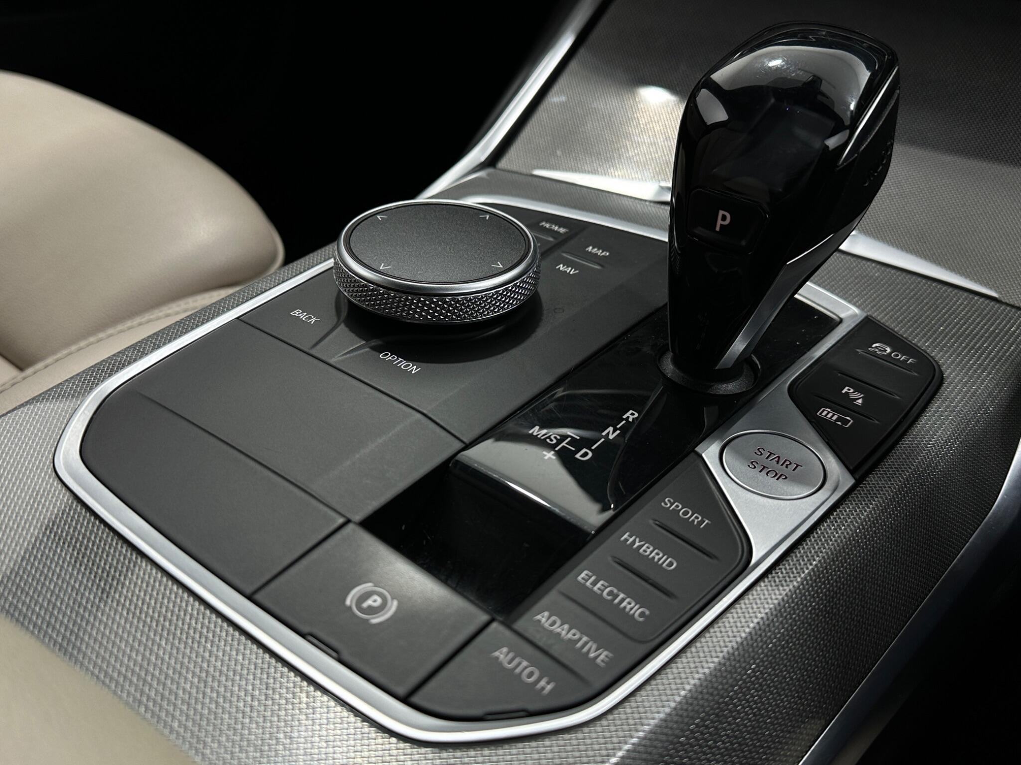 BMW 3 Series view 21