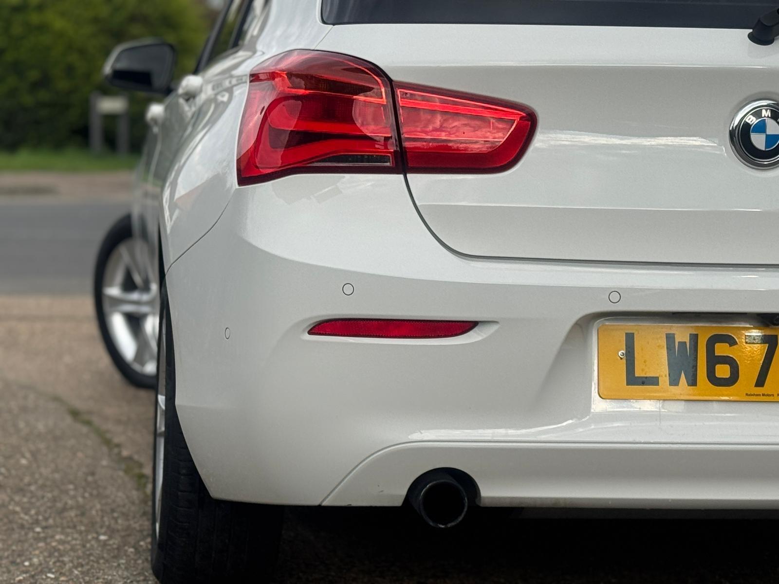 BMW 1 Series view 28