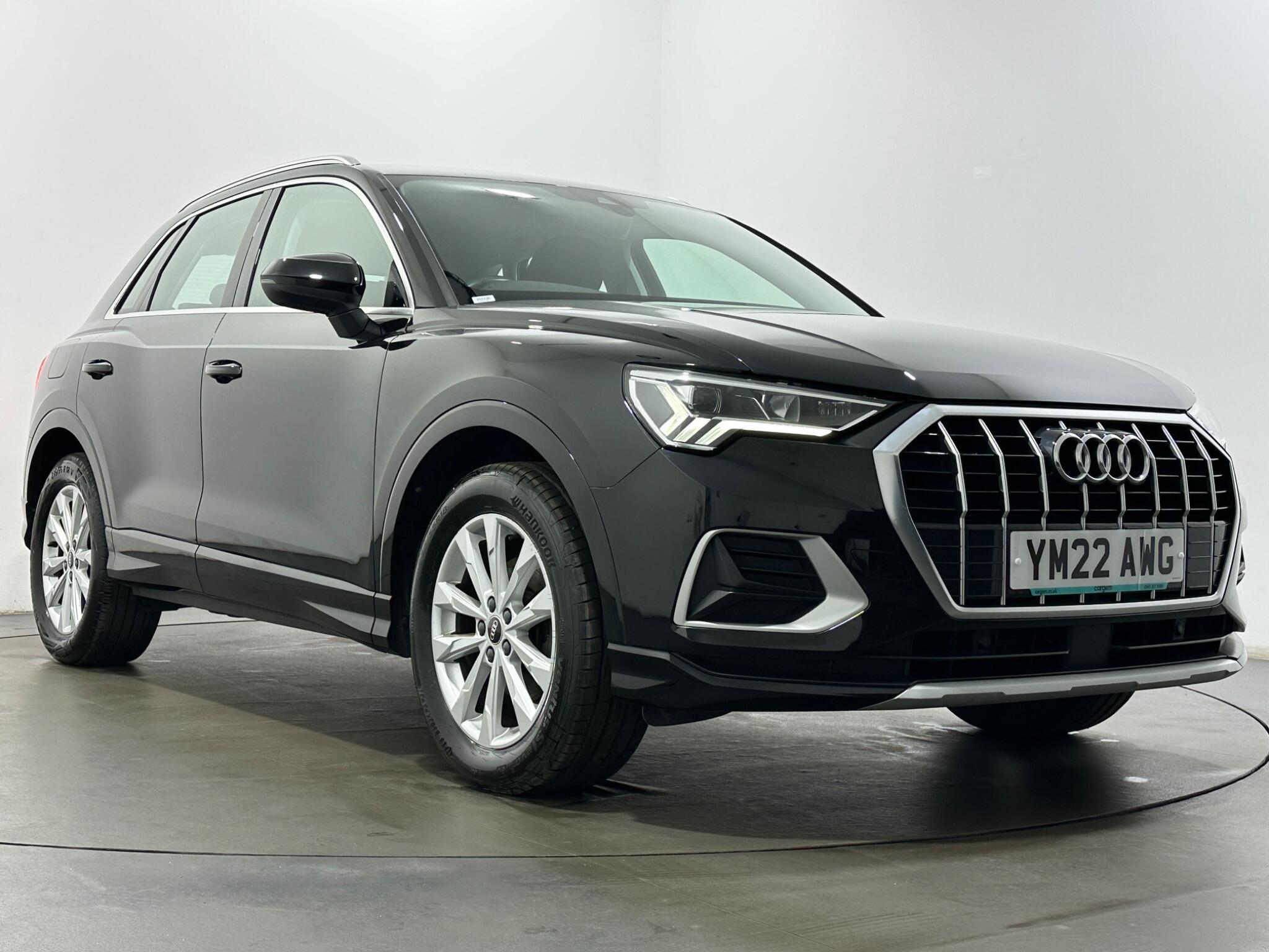 Audi Q3 view 53