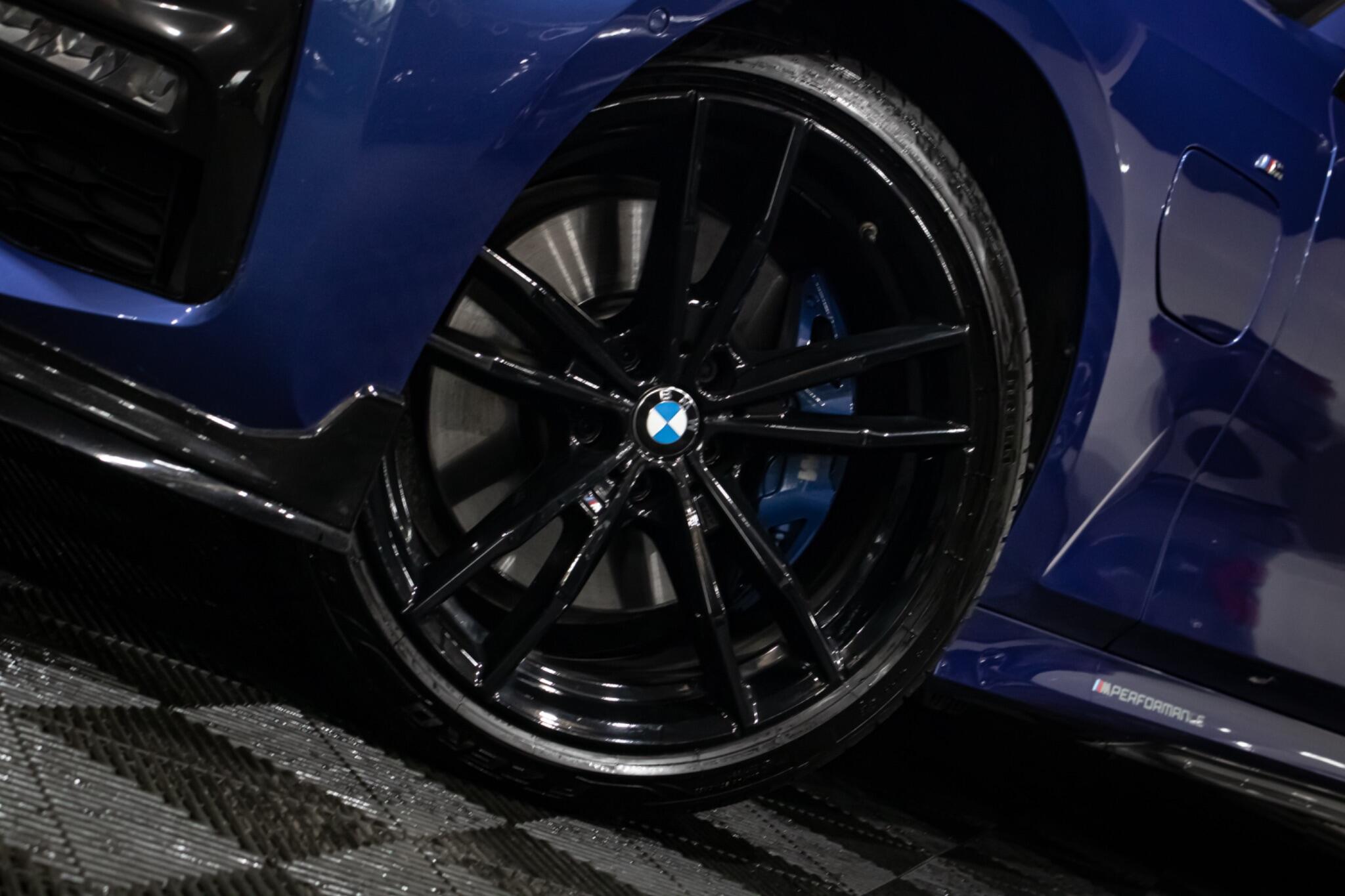 BMW 3 Series view 3