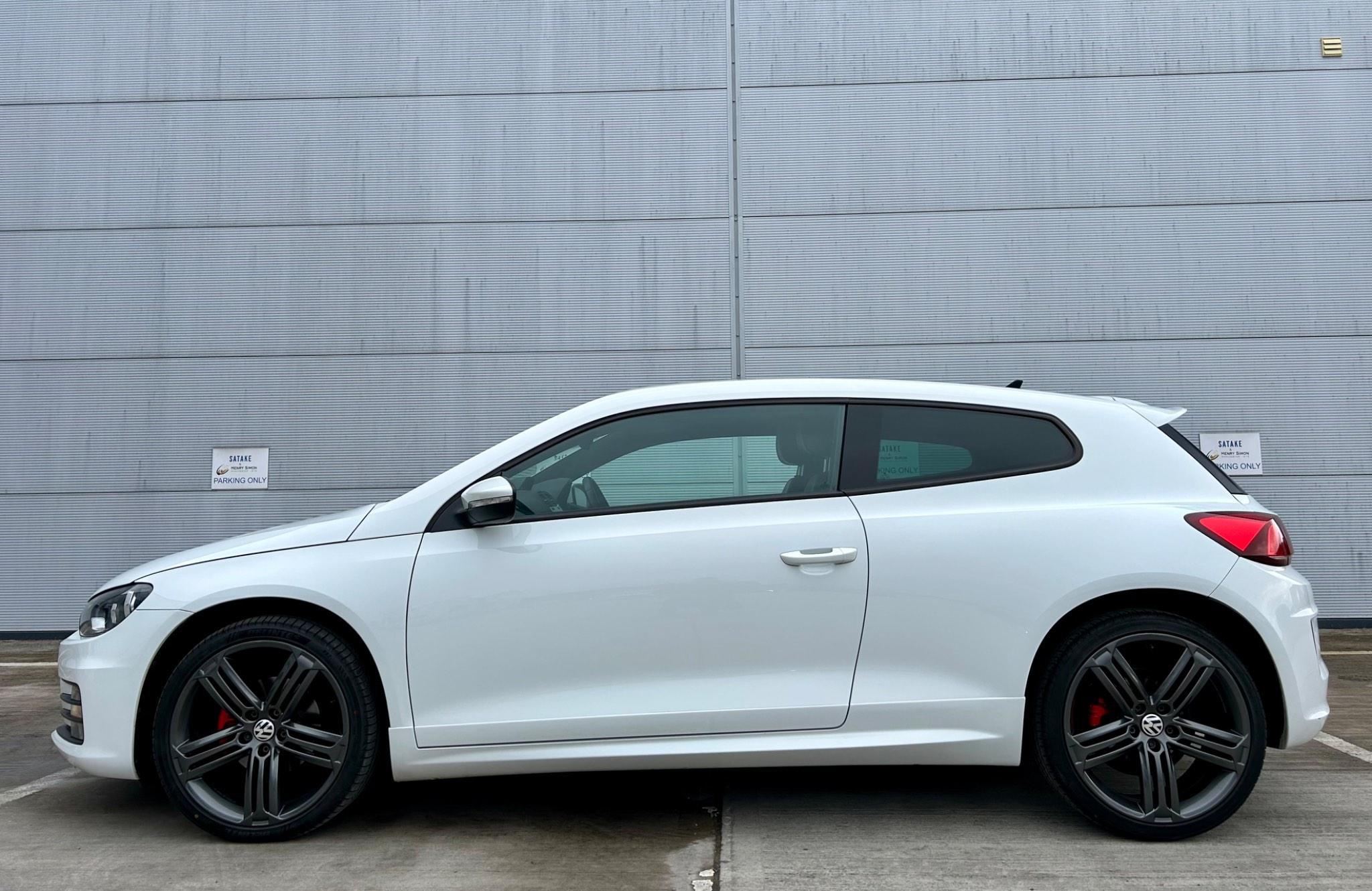 Volkswagen Scirocco view 4