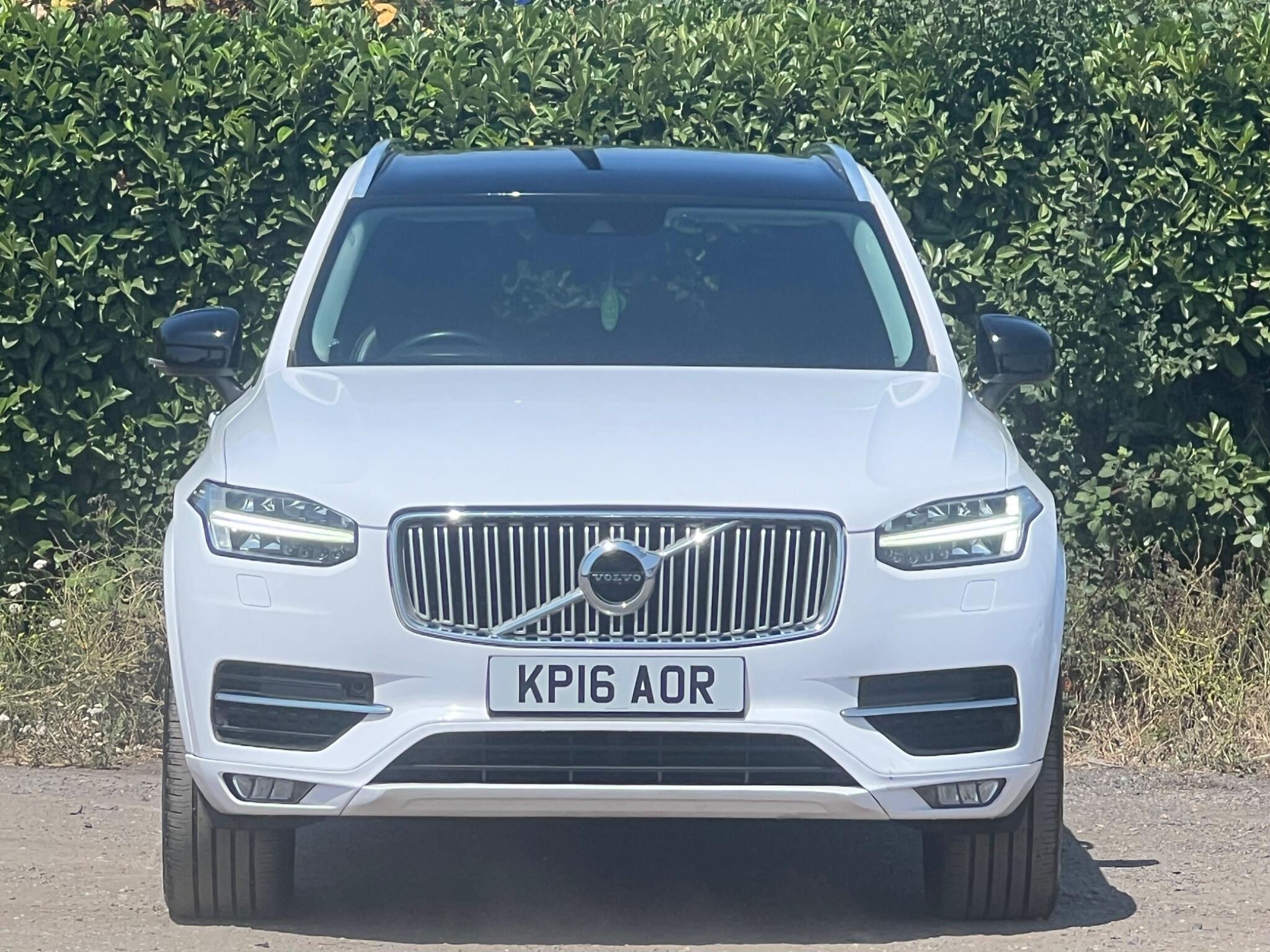 Volvo XC90 view 5