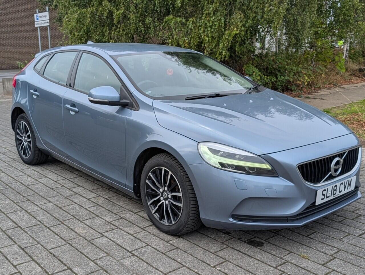 Volvo V40 view 7