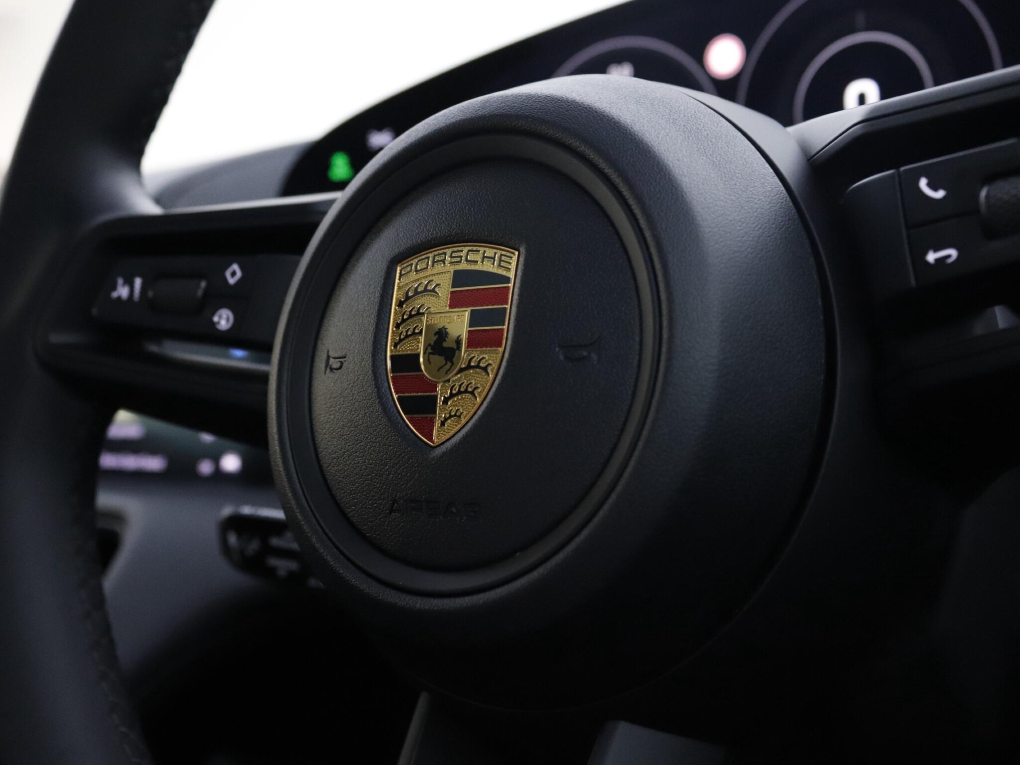 Porsche Taycan view 31