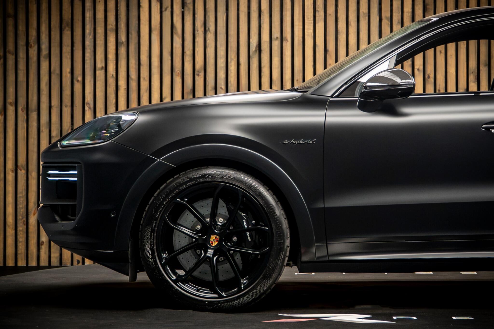 Porsche Cayenne view 9
