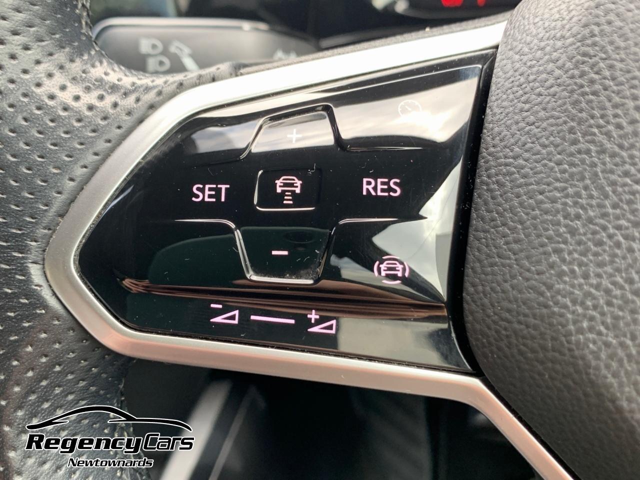 Volkswagen Golf view 19