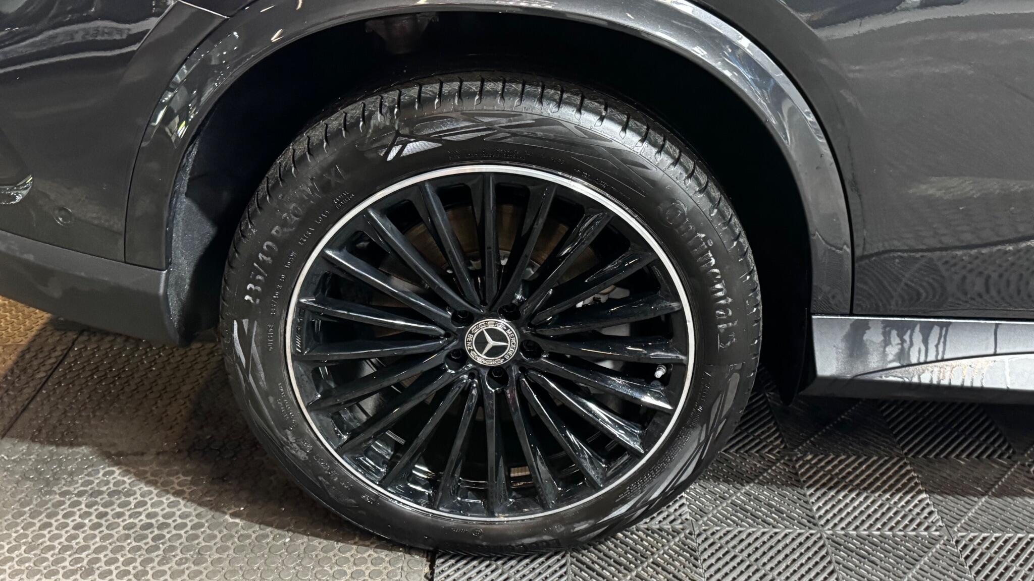 Mercedes-Benz GLC view 21