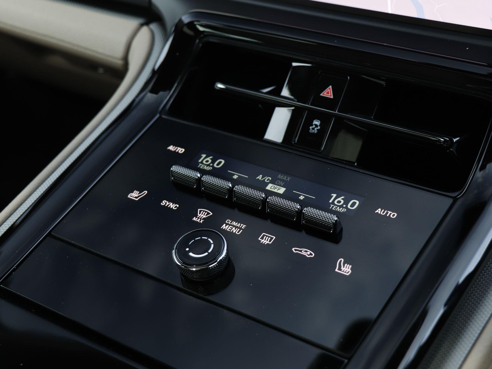 Porsche Panamera view 17