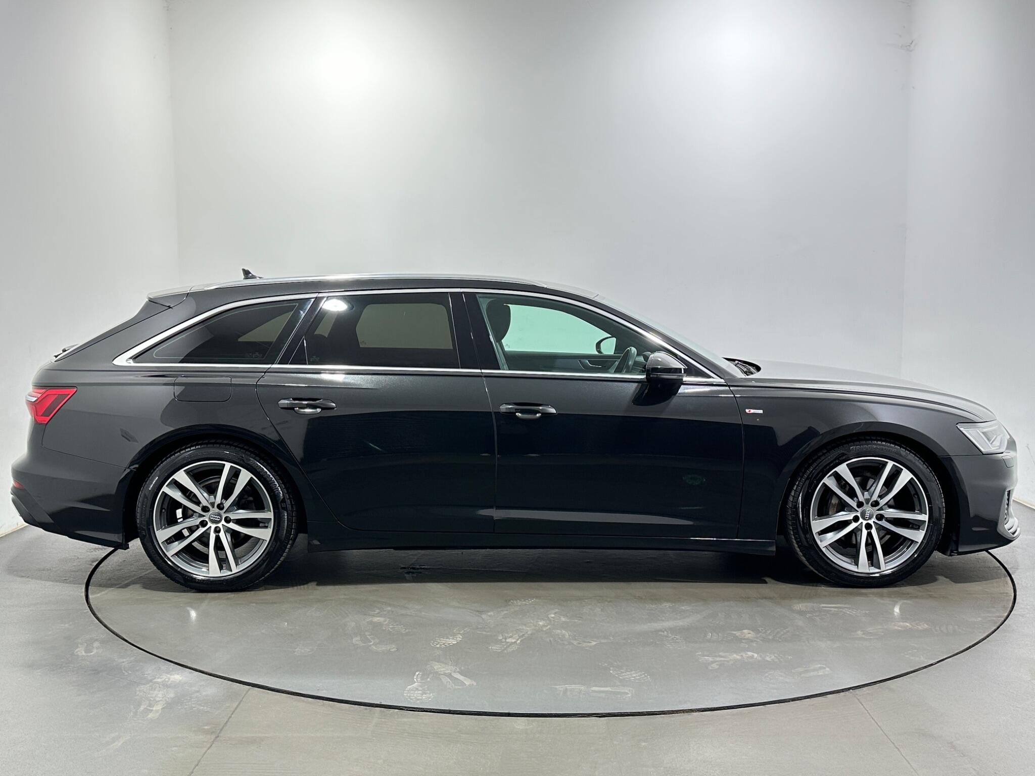 Audi A6 view 9