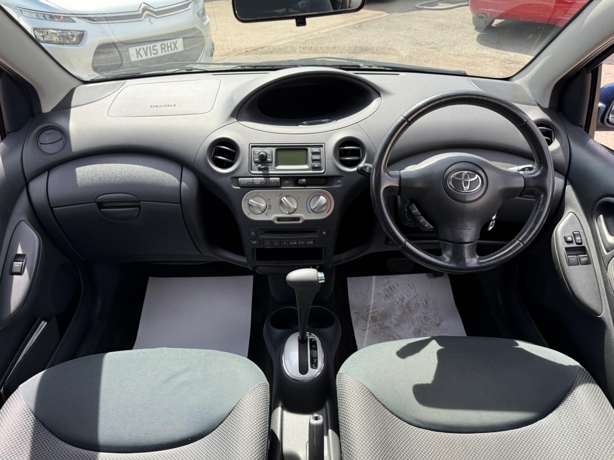 Toyota Yaris - Image 42