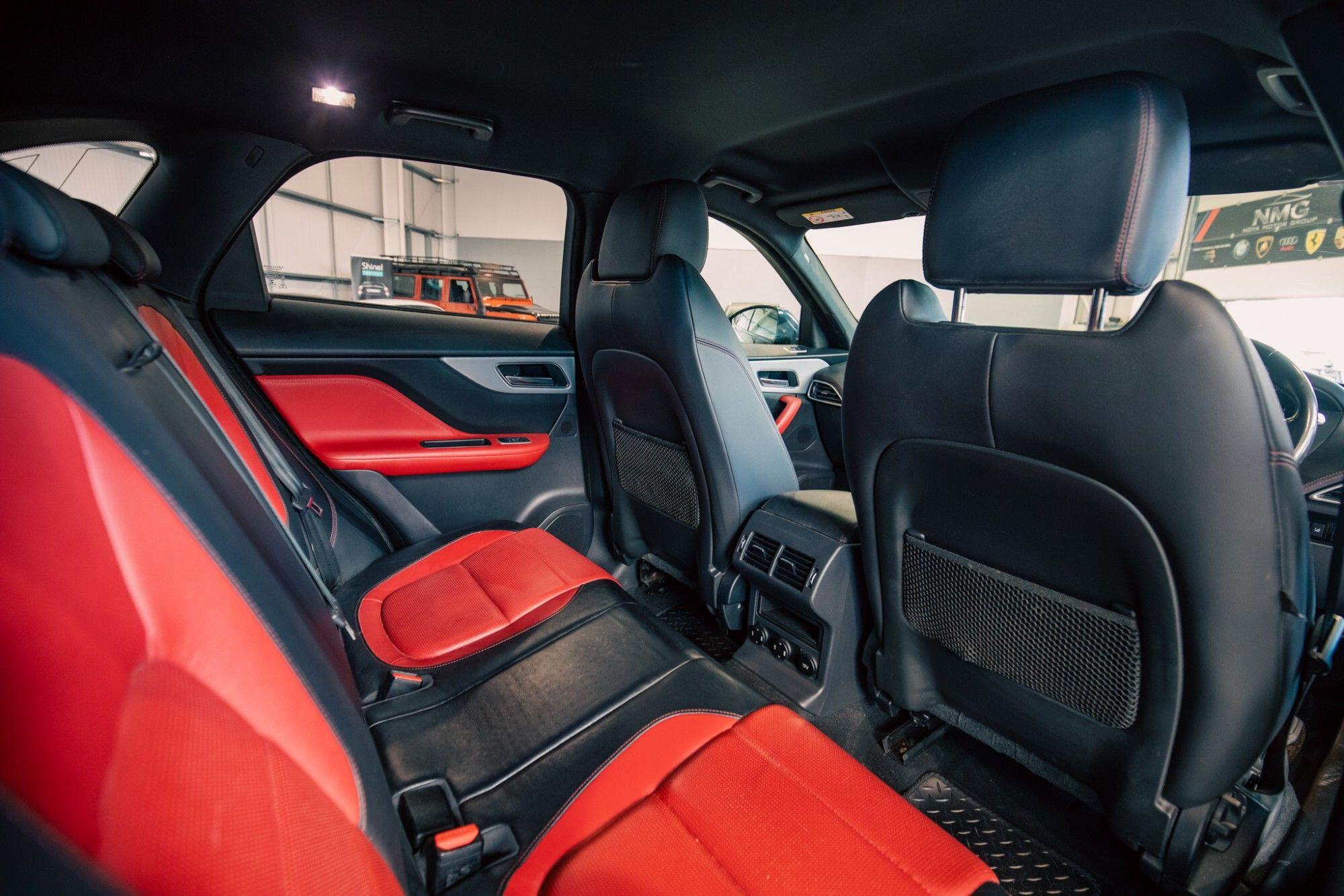 Jaguar F-Pace view 9