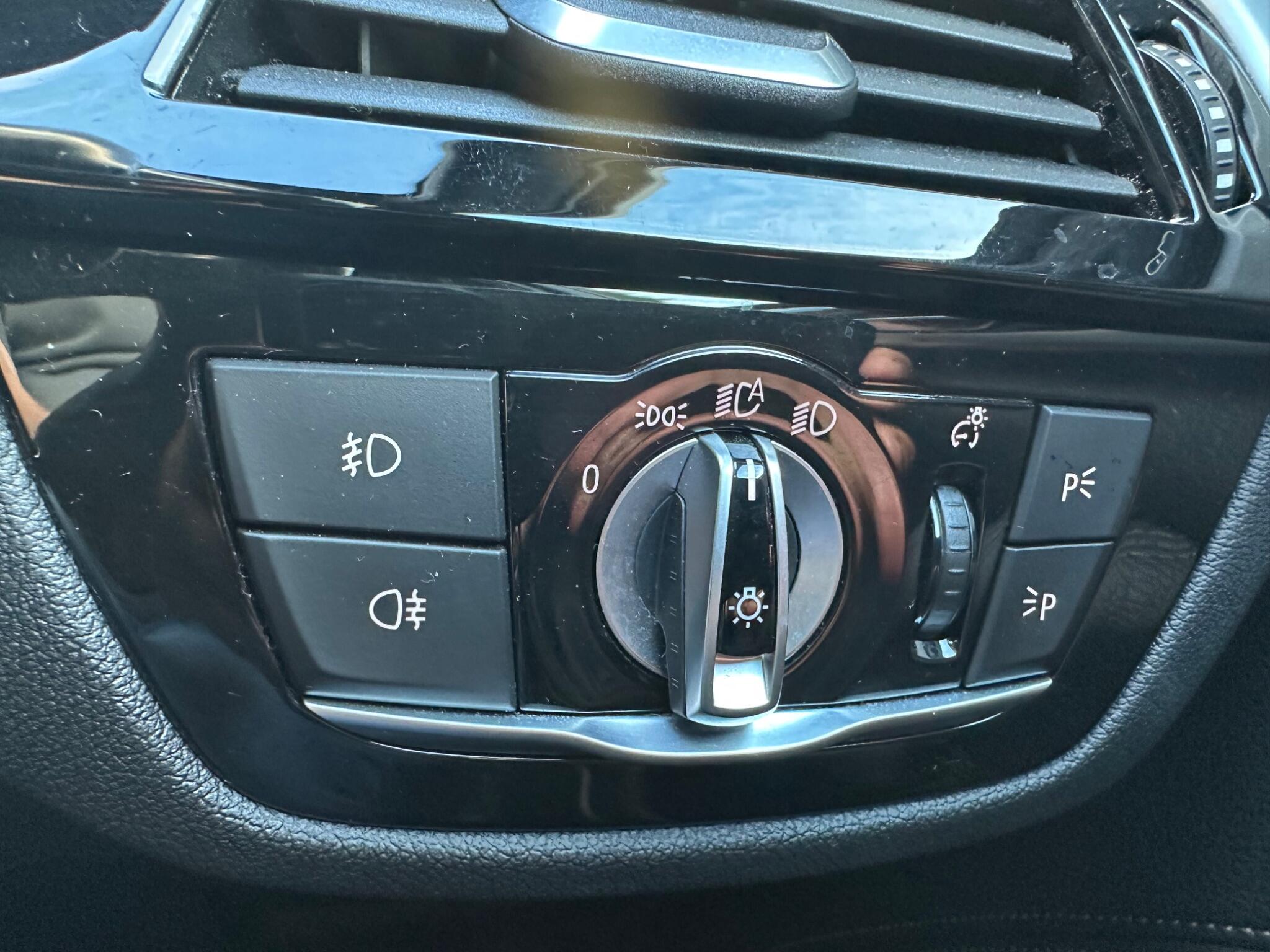 BMW 5 Series view 13