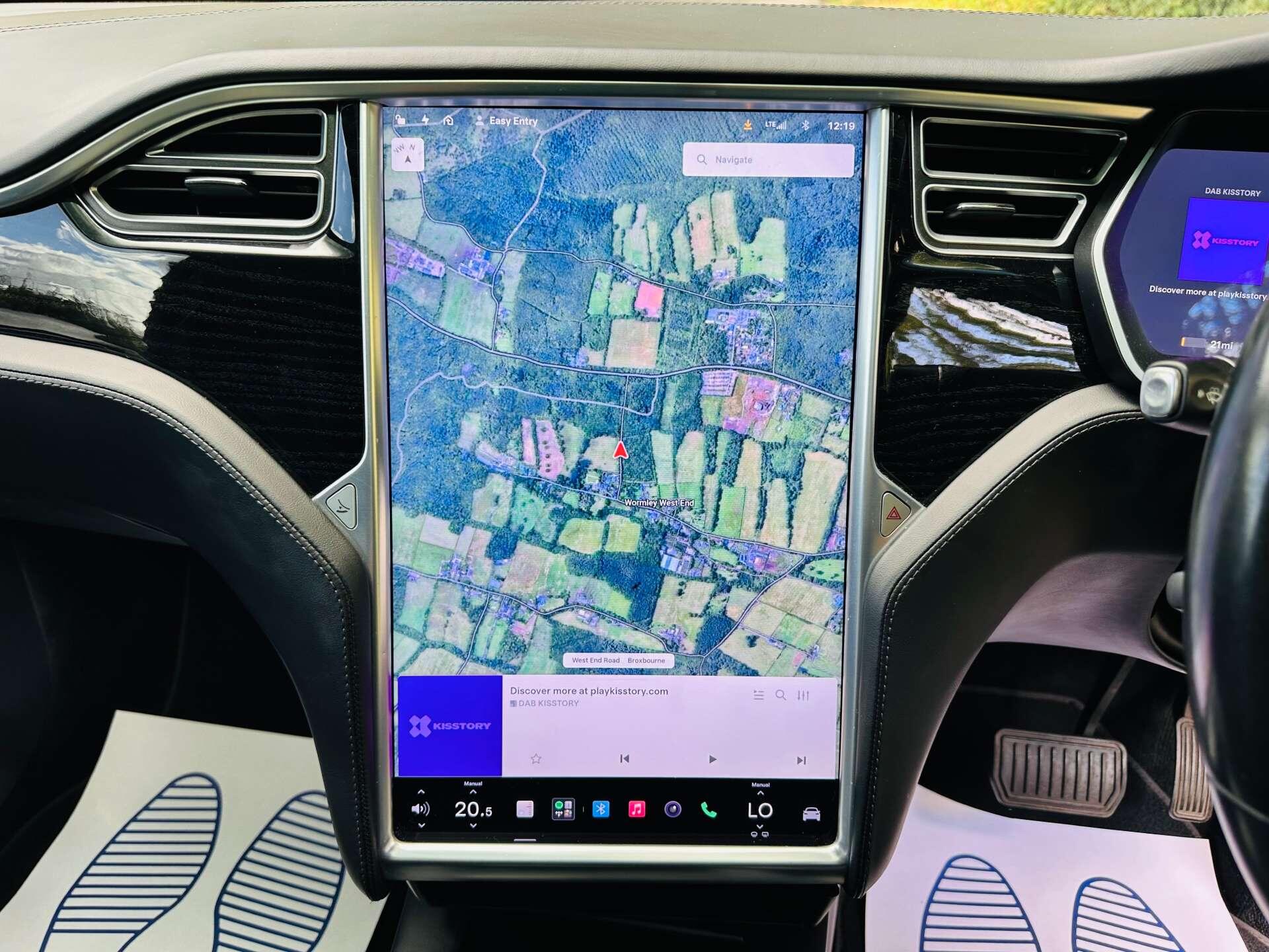 Tesla Model X view 12