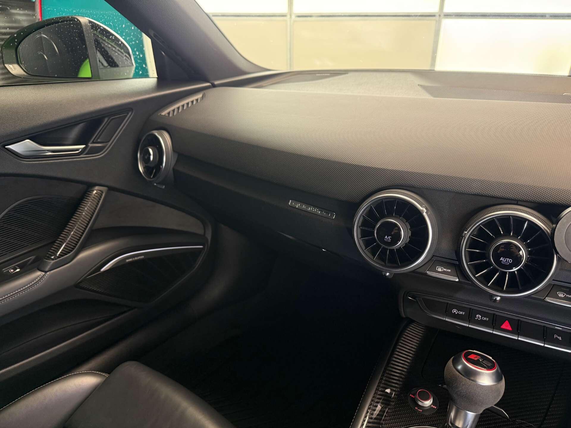 Audi TT RS view 20