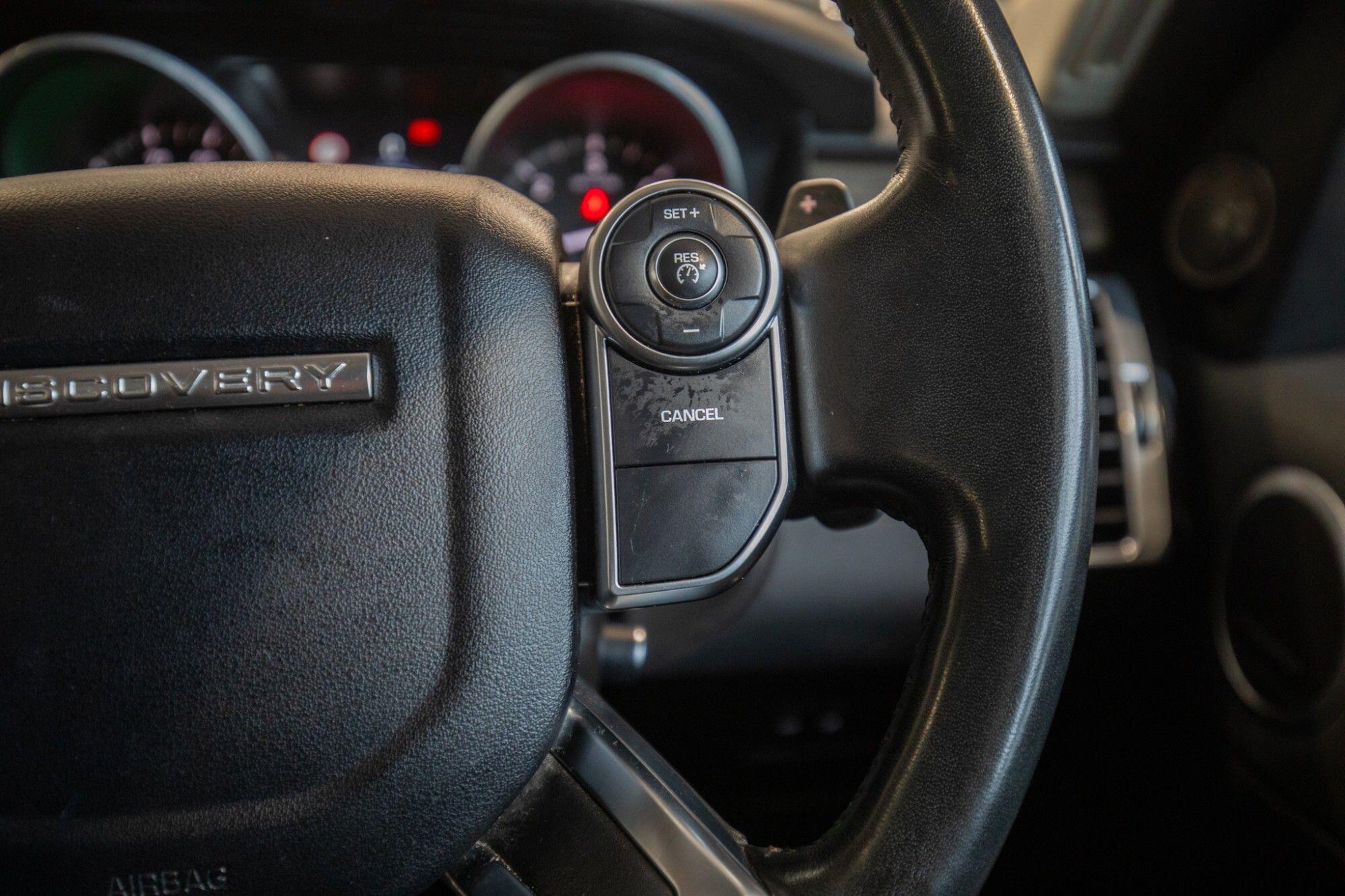 Land Rover Discovery view 19